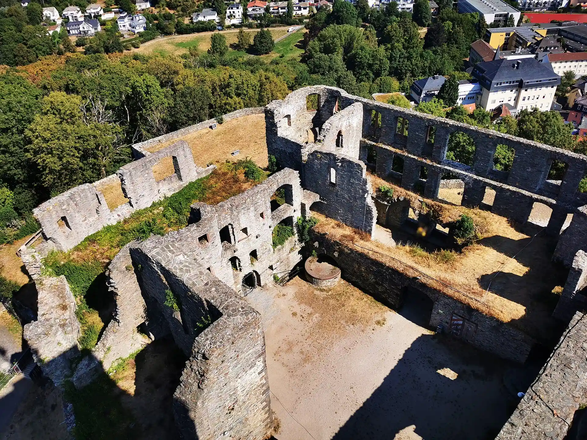 Blick von der Burgruine Königstein über die Stadt