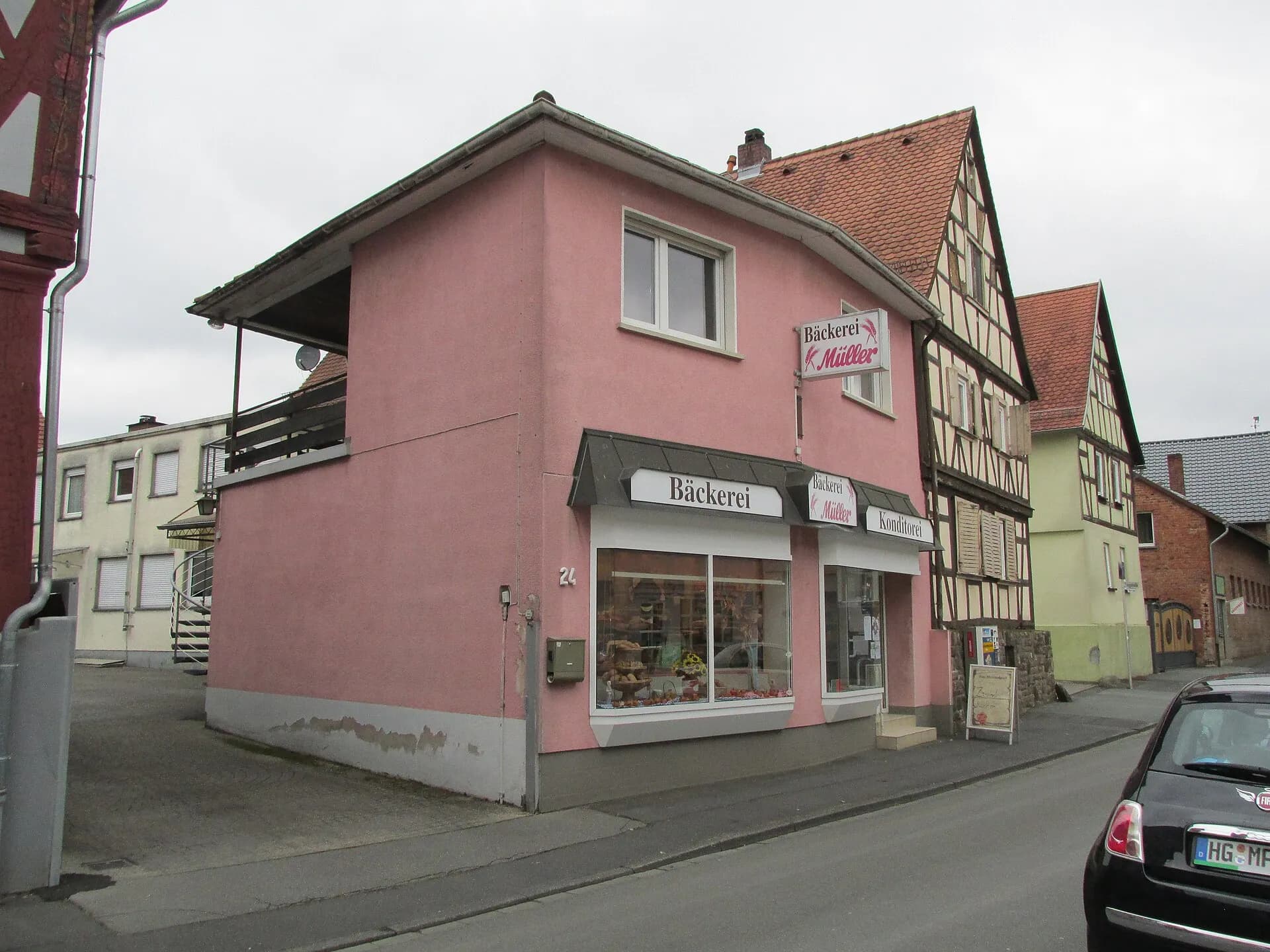Eckhaus mit Bäckerei in der Burgstraße 24 in Oberursel-Bommersheim