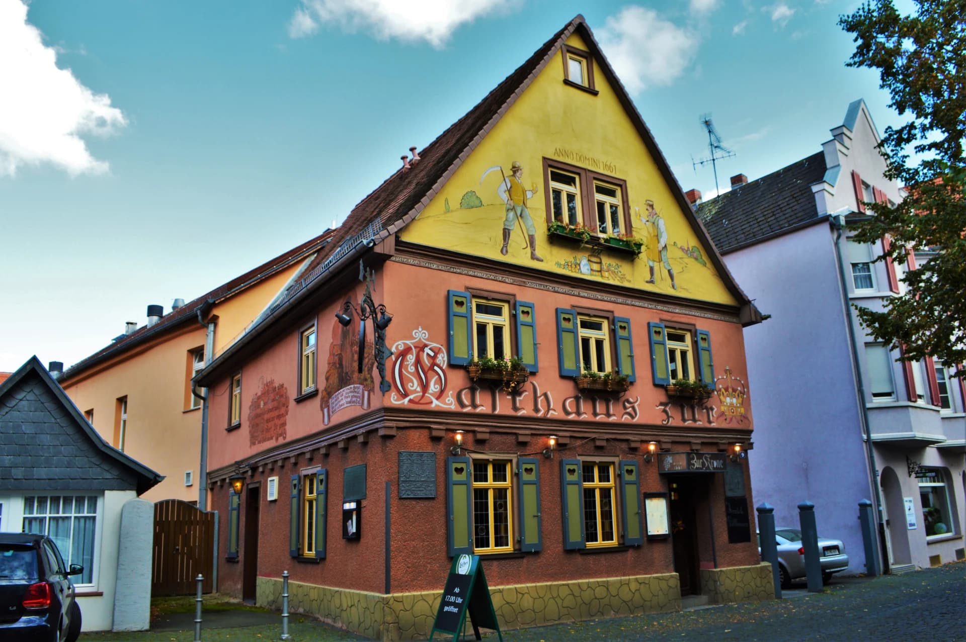 Bemaltes Wirtshaus in der Burgstraße 9 in Bad Nauheim
