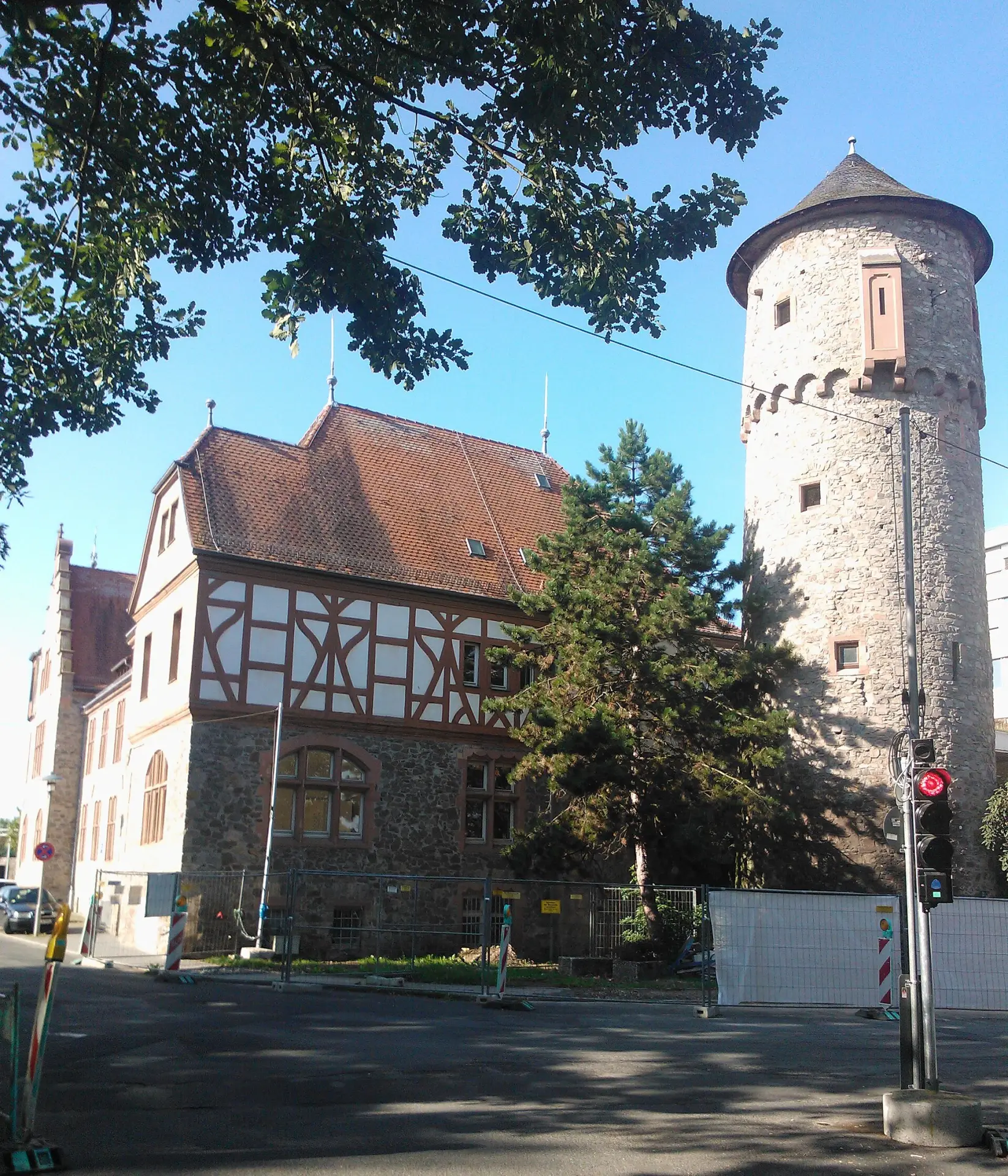 Burgturm und Kreisamt in Dieburg
