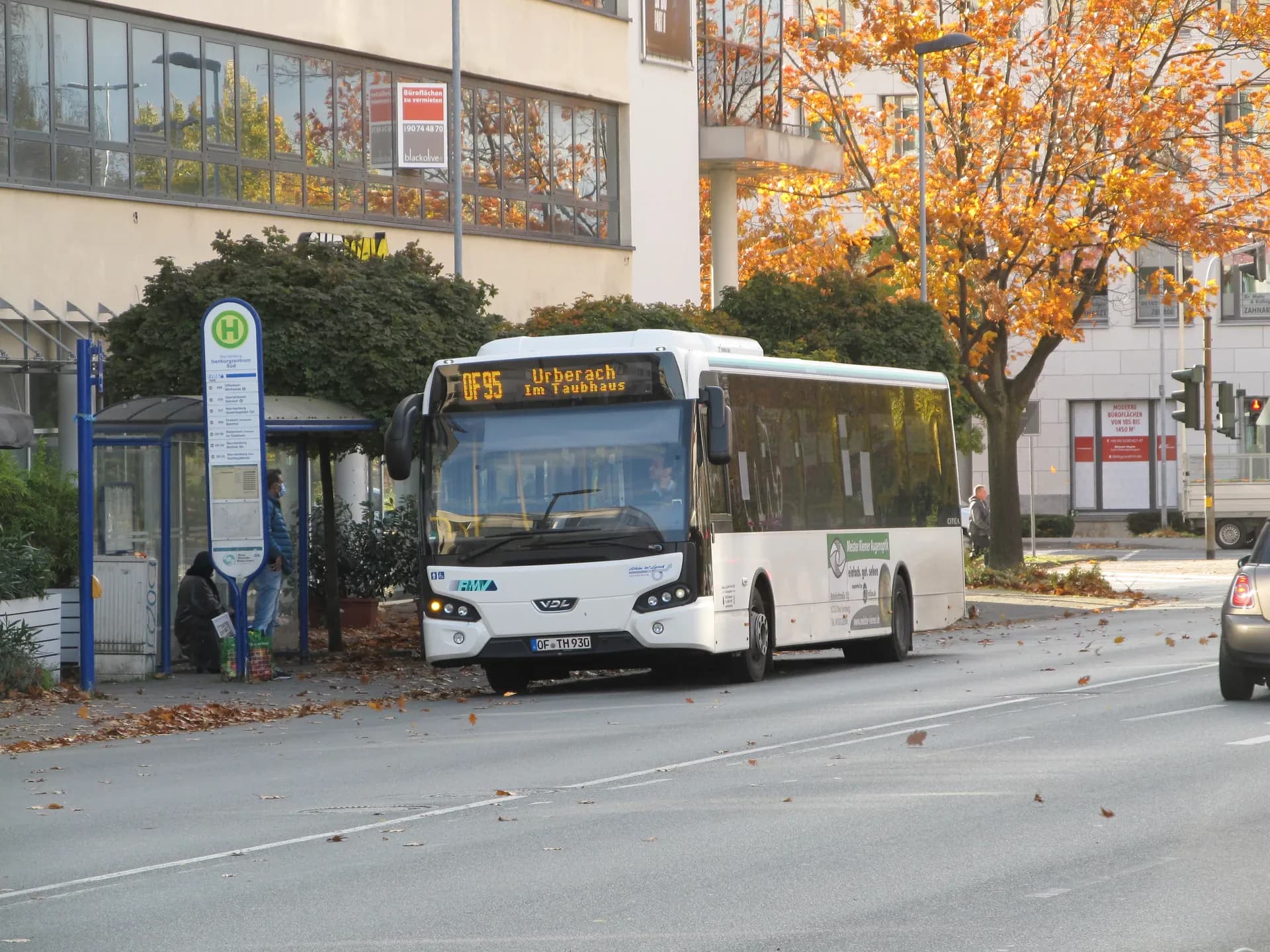 Bus der Linie OF-95 in Neu-Isenburg