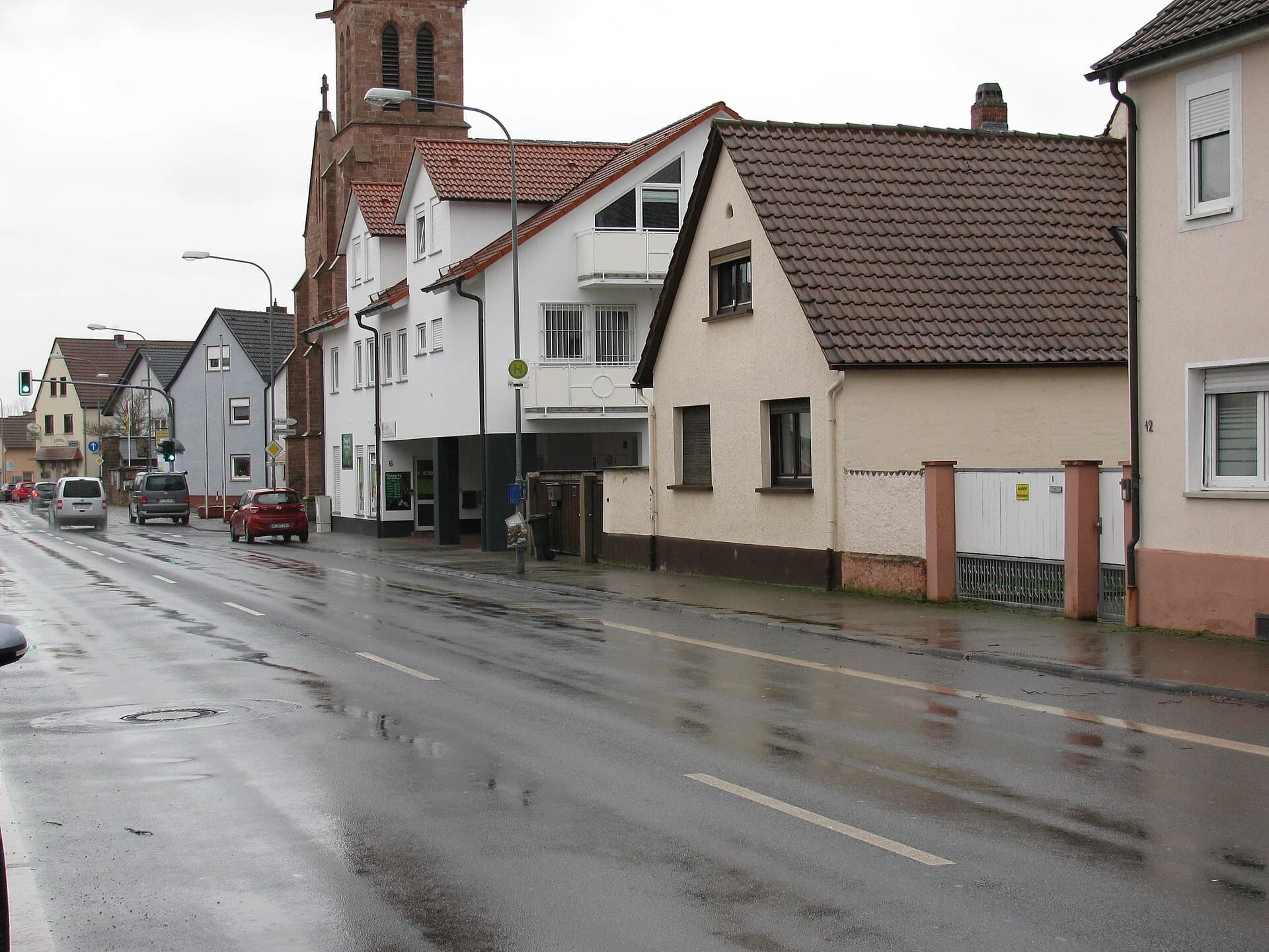 Bushaltestelle Kirche in Froschhausen in Seligenstadt