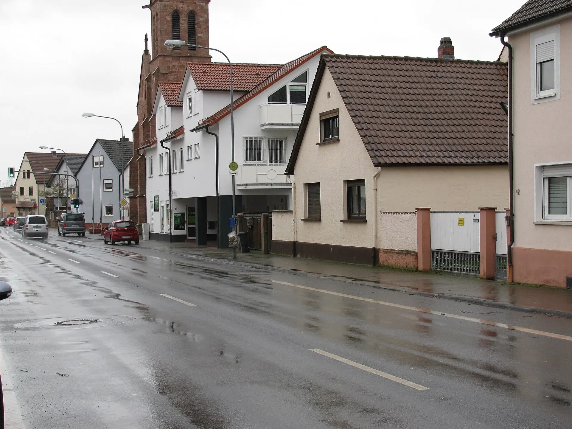 Bushaltestelle Kirche in Froschhausen in Seligenstadt