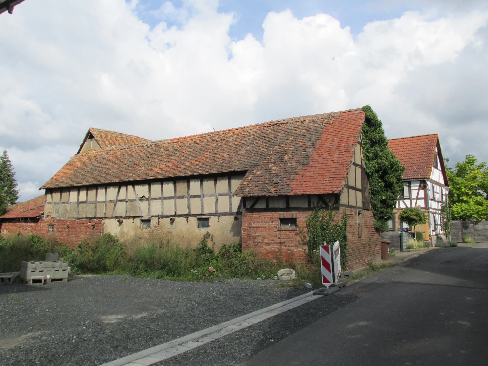 Scheune in der Ortsstraße in Bruchköbel-Butterstadt