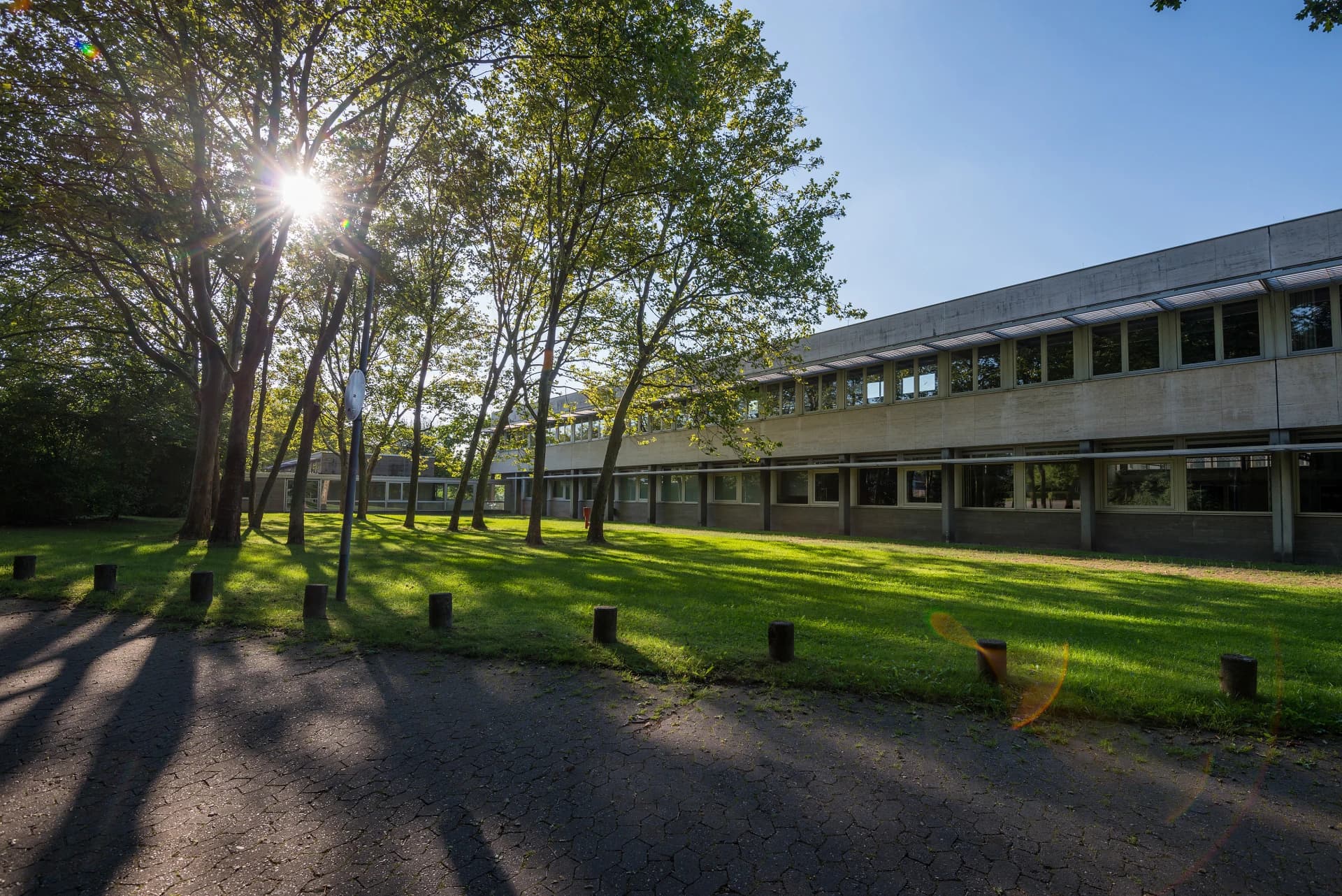 Grünanlage auf dem Campus Dieburg der Hochschule Darmstadt