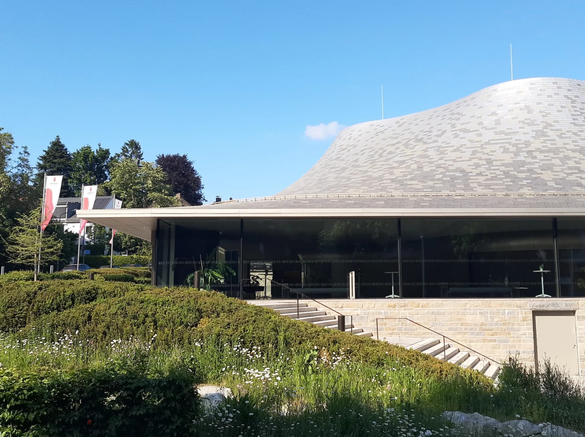 Casals Forum im Grünen in Kronberg im Taunus