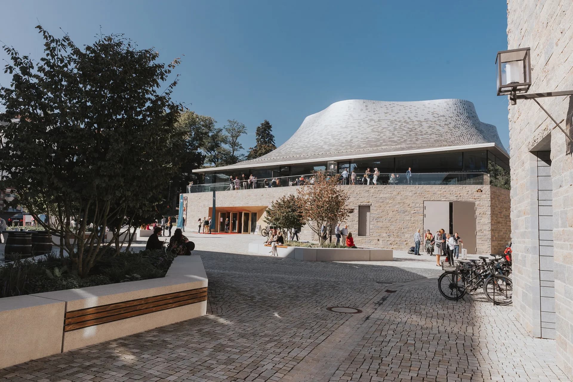 Außenansicht des Konzertsaals im Casals Forum in Kronberg im Taunus