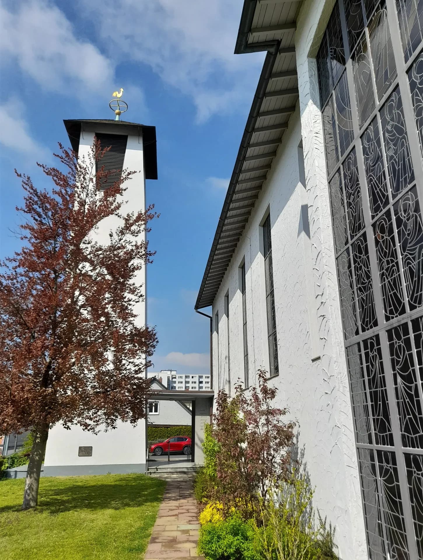 Campanile und Südwand der Christuskirche in Dreieich-Sprendlingen