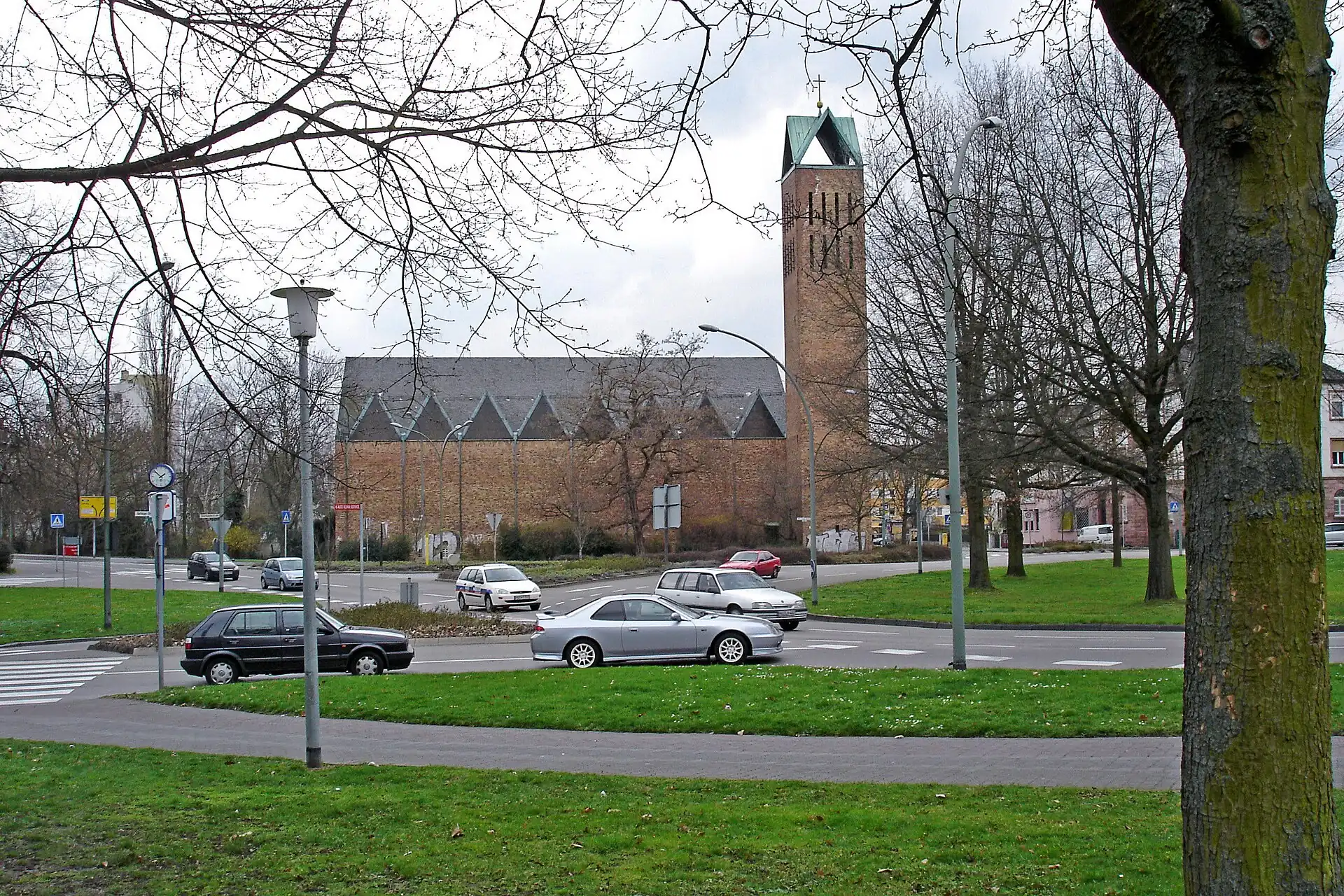 Christuskirche im Winter in Hanau