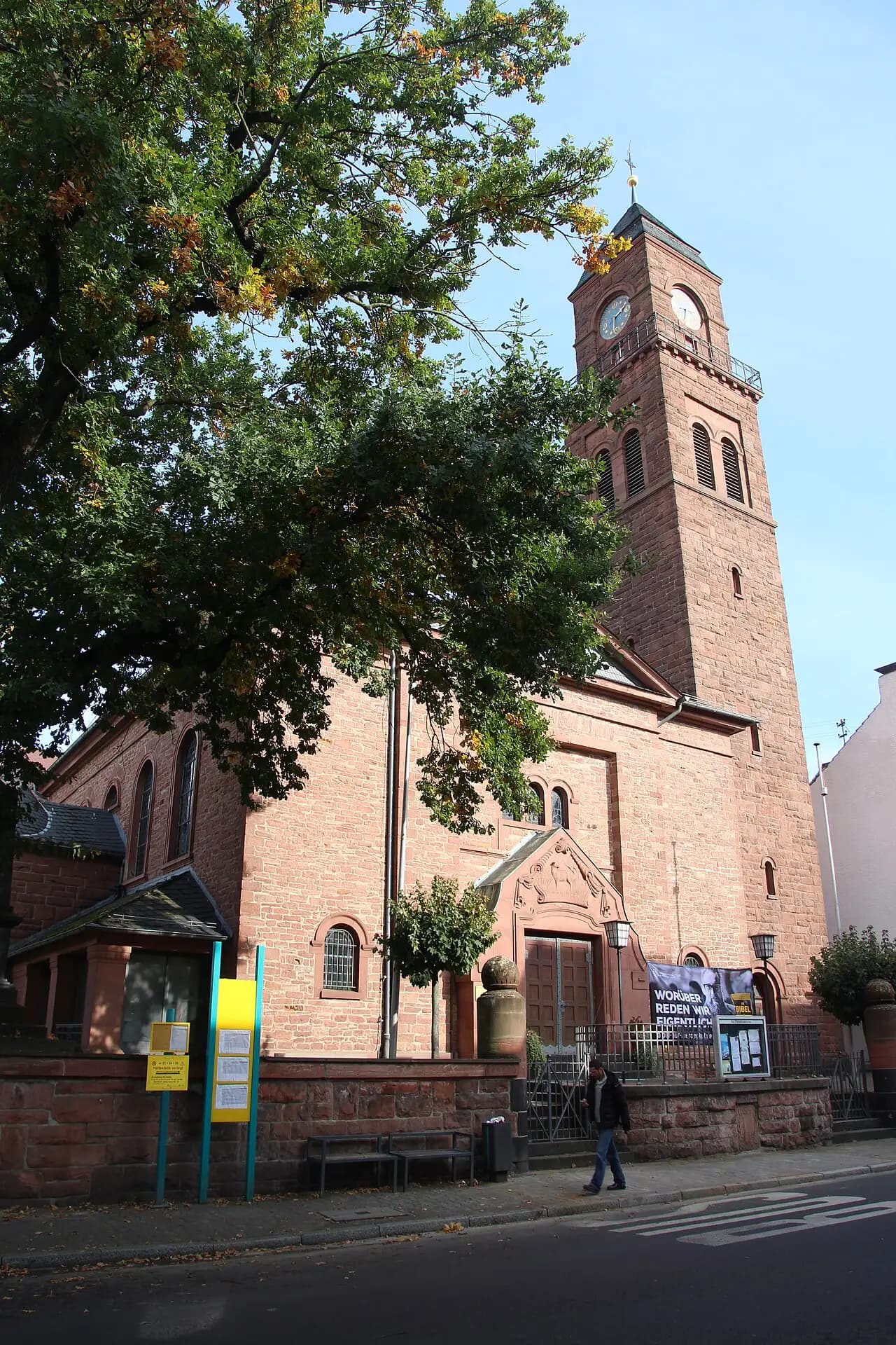 Christuskirche in Frankfurt-Nied