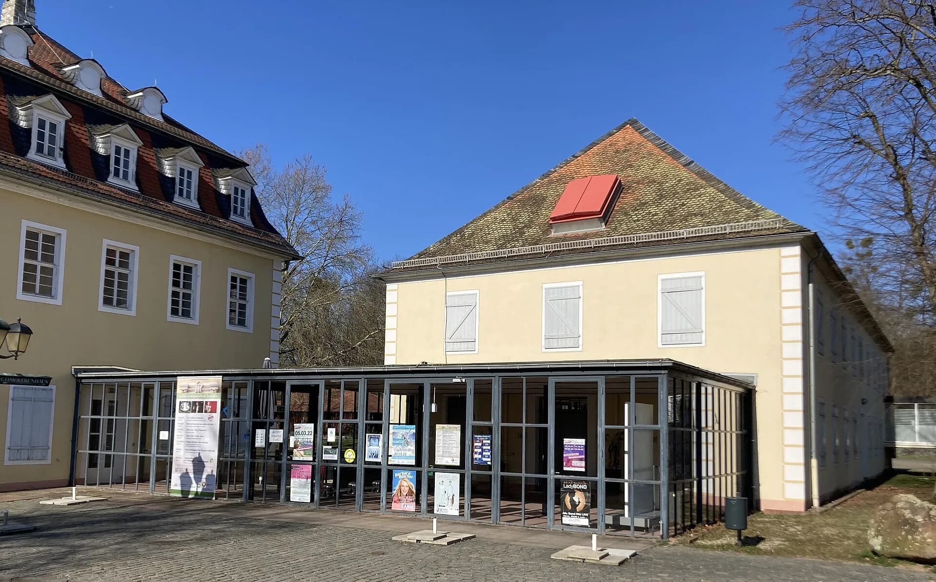 Vestibül am Comoedienhaus in Hanau-Wilhelmsbad