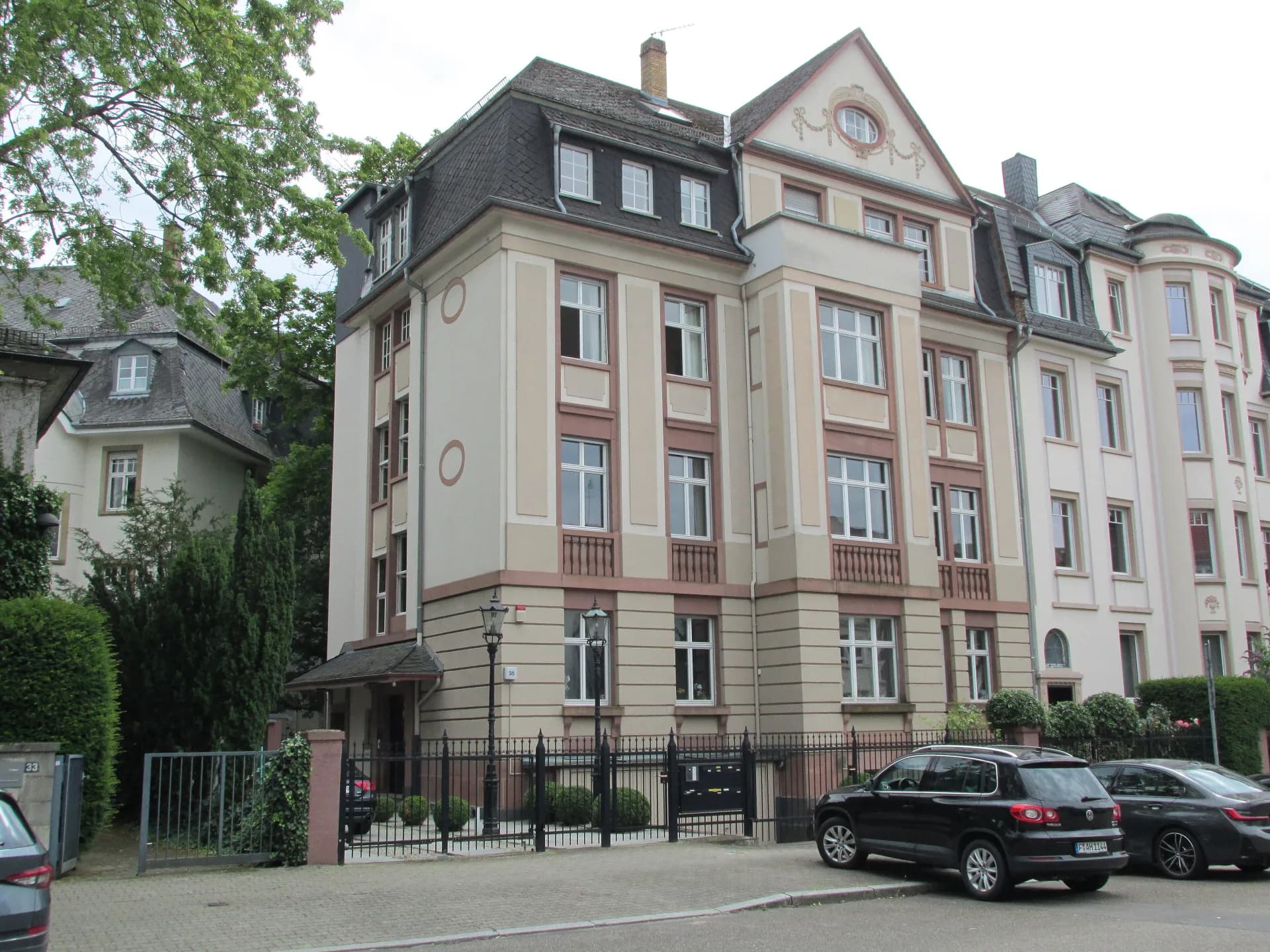 Stadtvilla an der Cronstettenstraße im Frankfurter Nordend