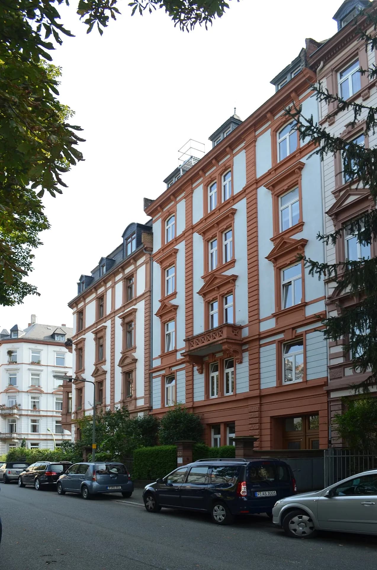 Gründerzeitzeile an der Danneckerstraße in Frankfurt Sachsenhausen