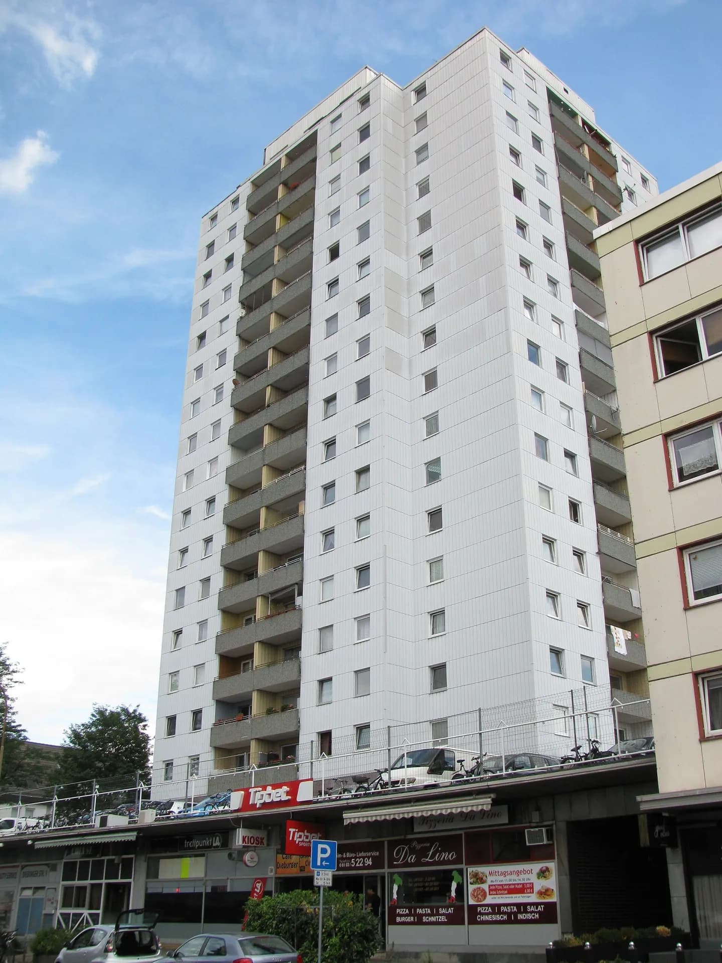 Wohnhochhaus in der Darmstädter Straße 2 in Langen