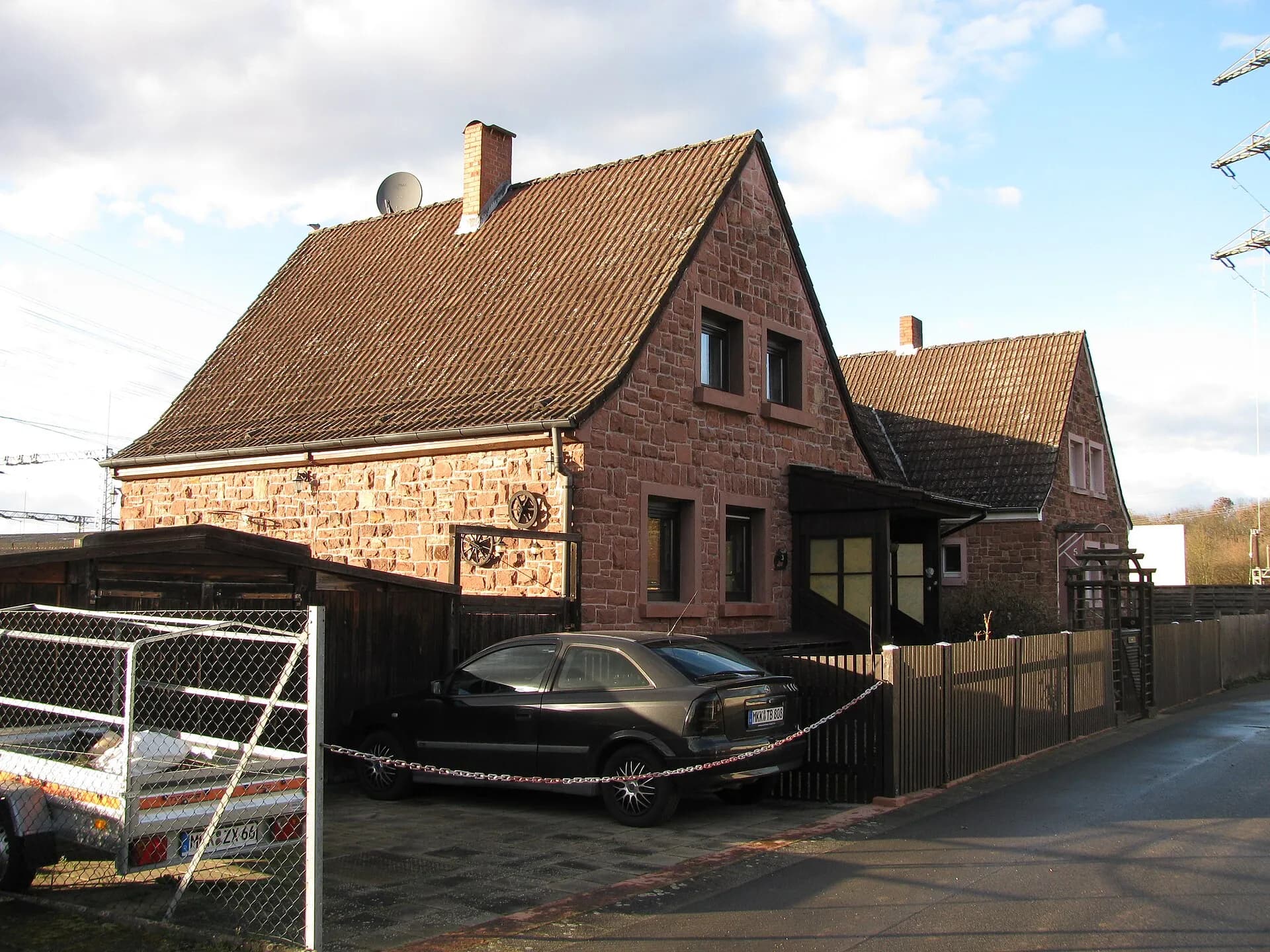 Sandsteinhäuser Auf der Burg 3 und 5 in Maintal-Dörnigheim