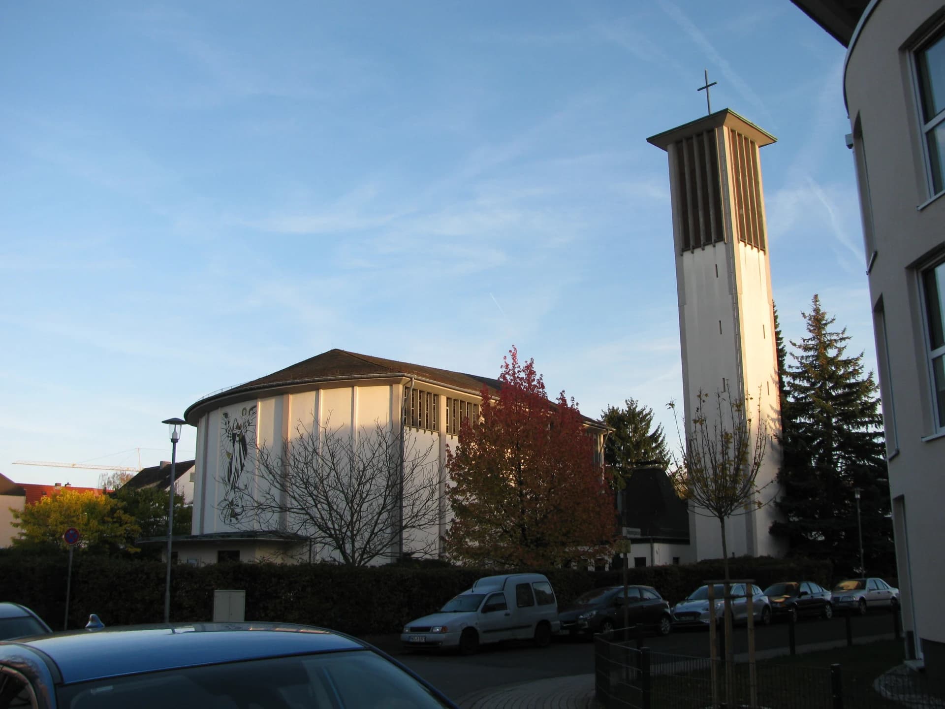 Kirche Maria Königin in Maintal-Dörnigheim