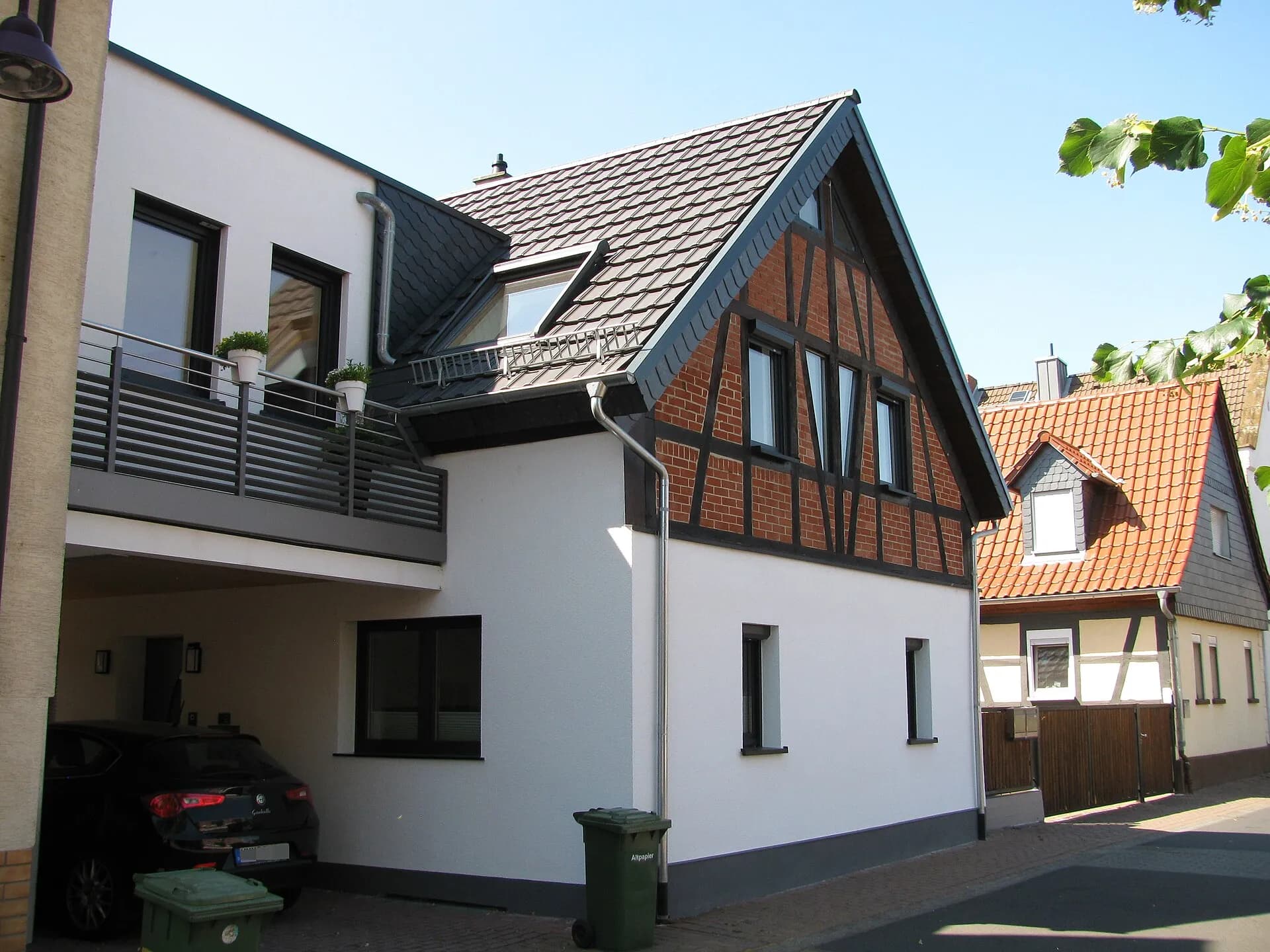 Neubau mit Fachwerkgiebel in der Kirchgasse 12 in Maintal-Dörnigheim