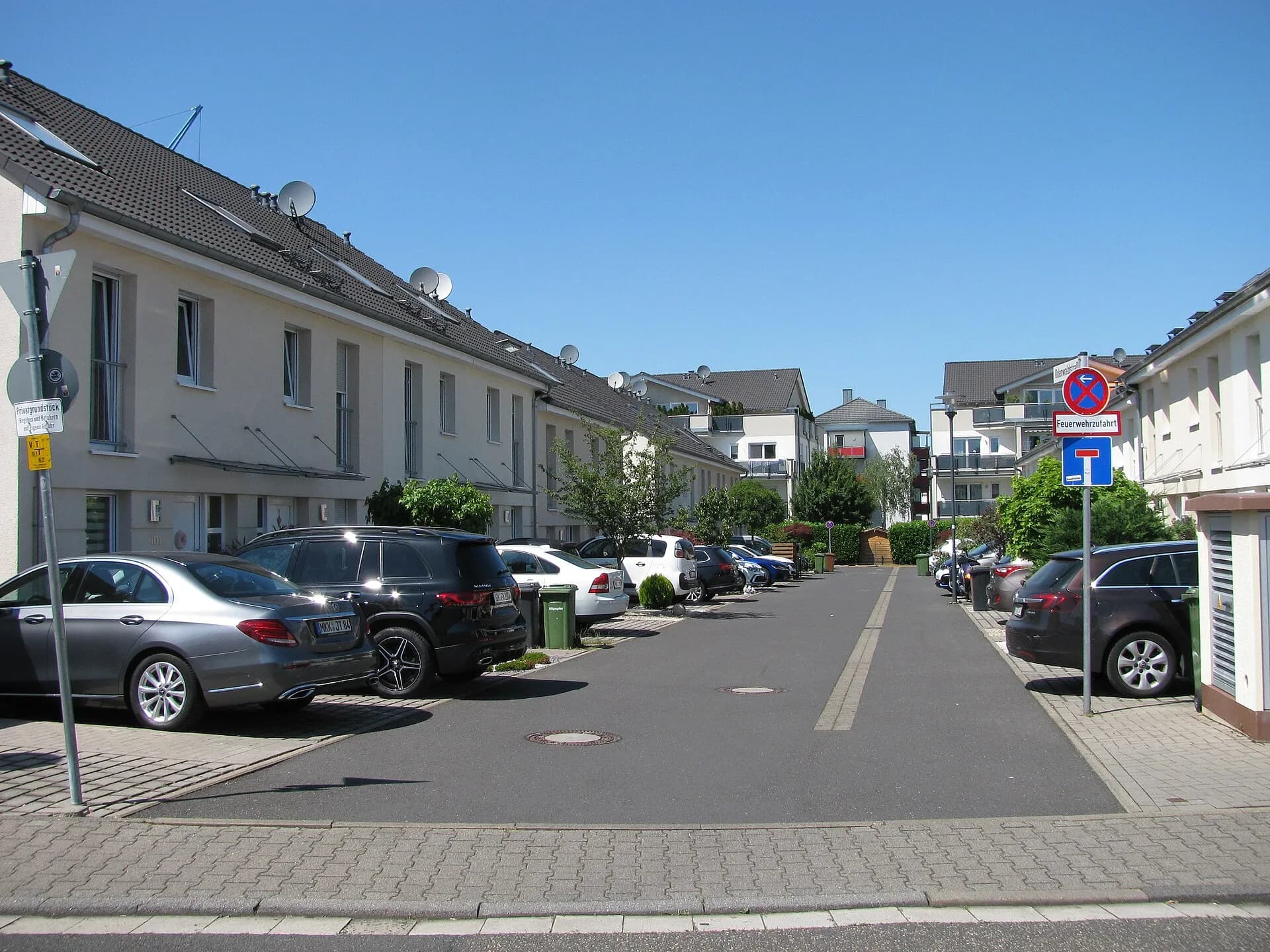 Neuere Wohnbebauung an der Odenwaldstraße in Maintal-Dörnigheim