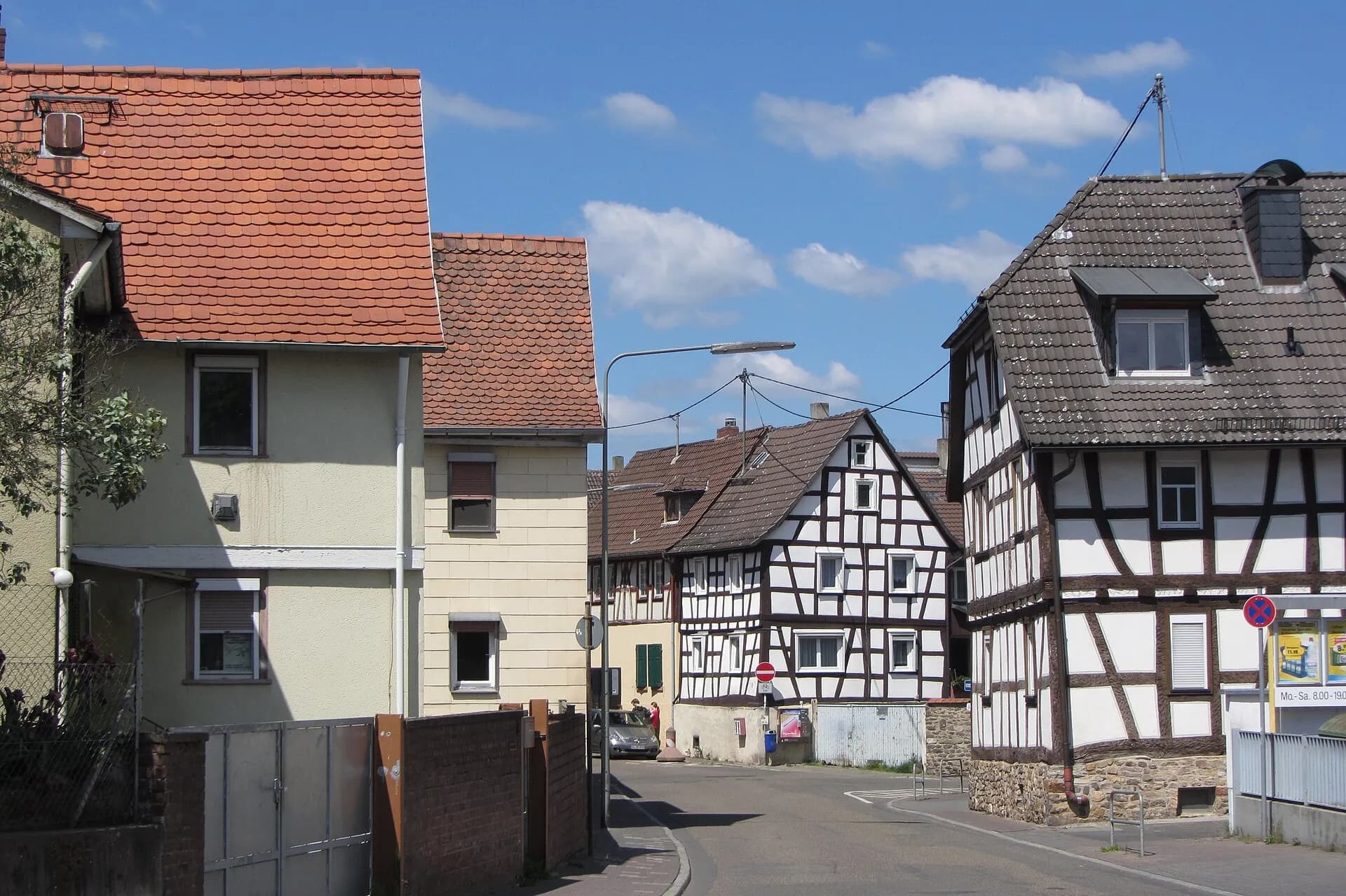 Dorfkern mit Fachwerkhäusern in Frankfurt Niederursel