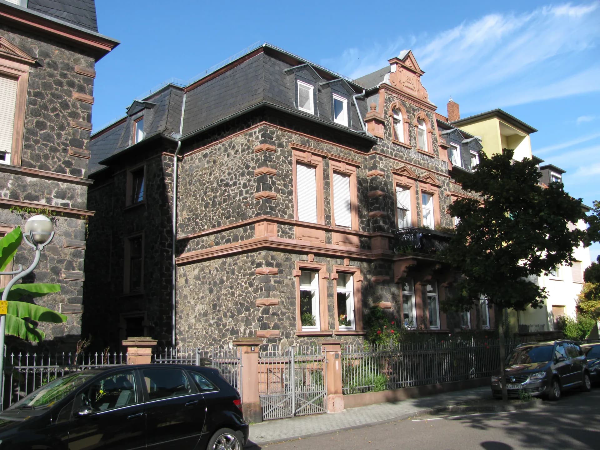 Bruchsteinvilla in der Eberhardstraße 4 in Hanau