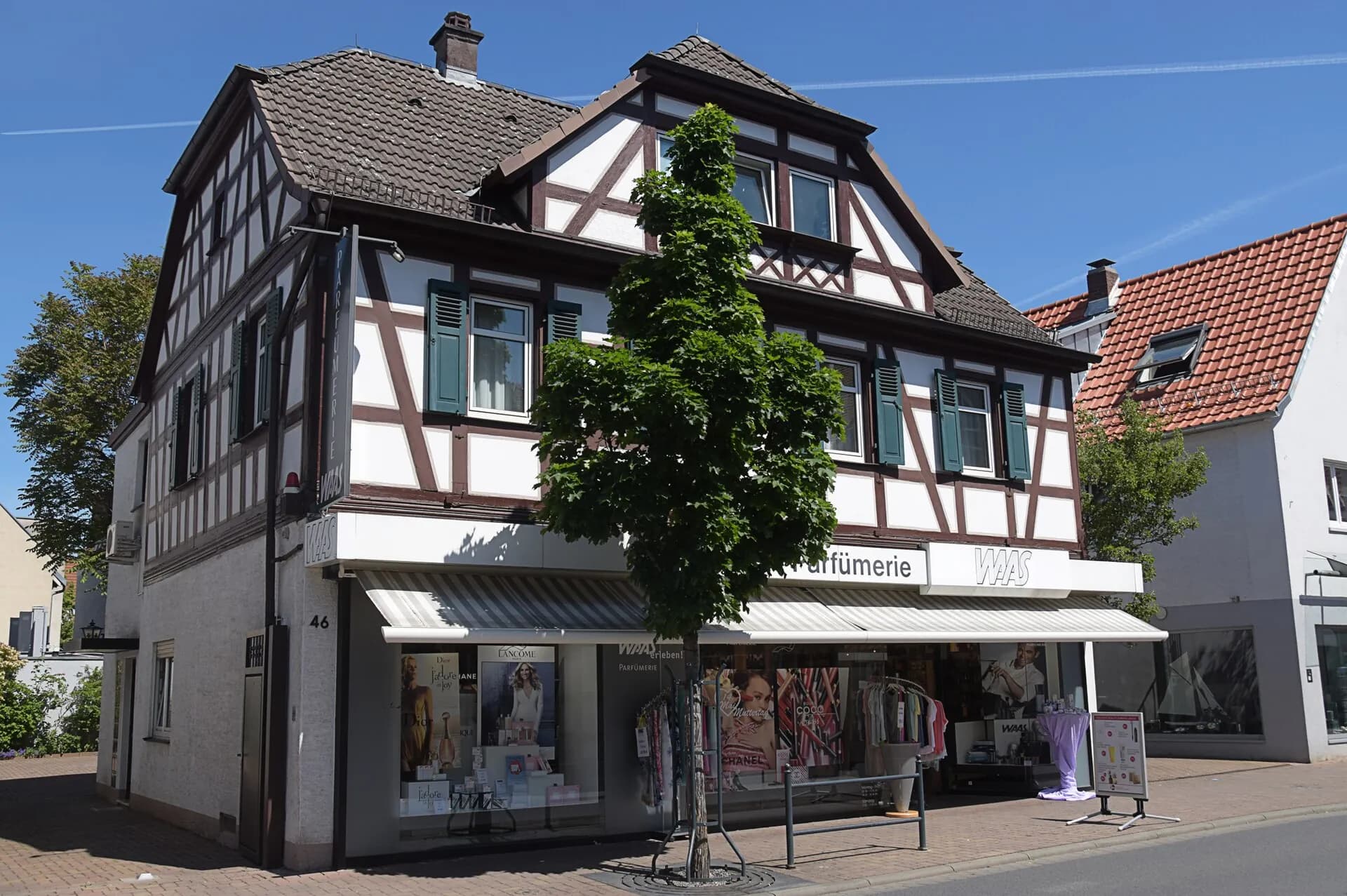 Fachwerk-Geschäftshaus in der Eberstädter Straße 46 in Pfungstadt