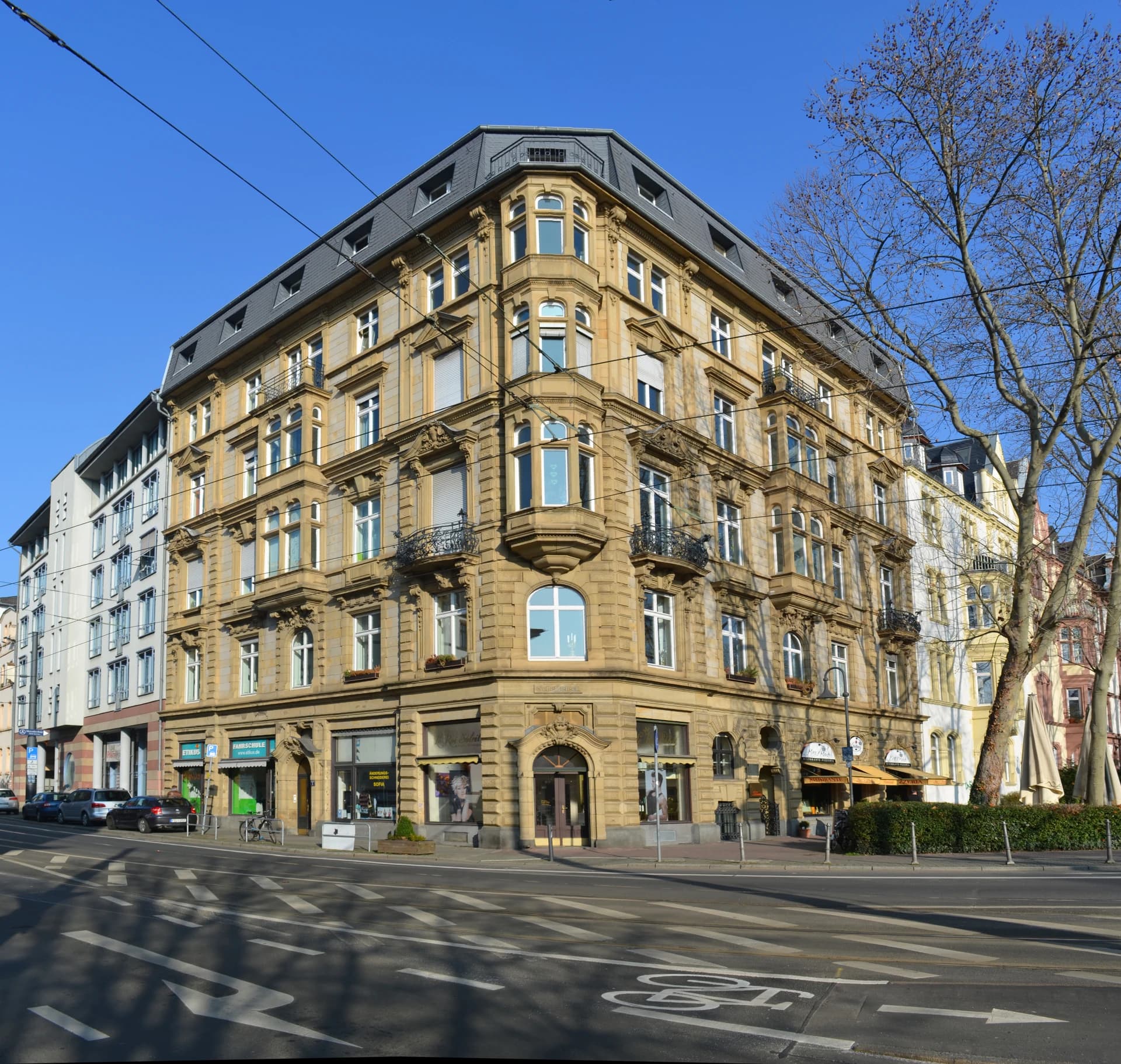 Gründerzeit-Eckhaus an der Eckenheimer Landstraße in Frankfurt Eckenheim