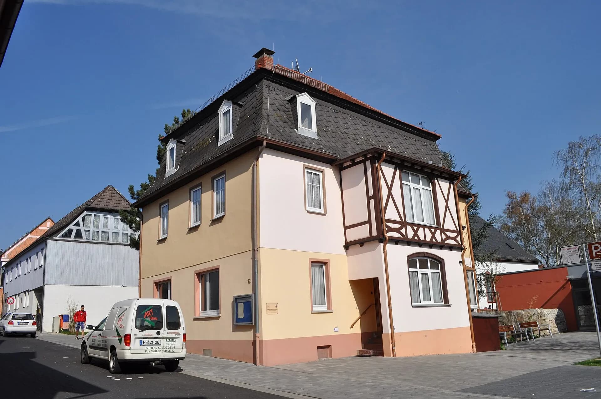 Eckhaus an der Dornholzhäuser Straße in Bad Homburg-Dornholzhausen