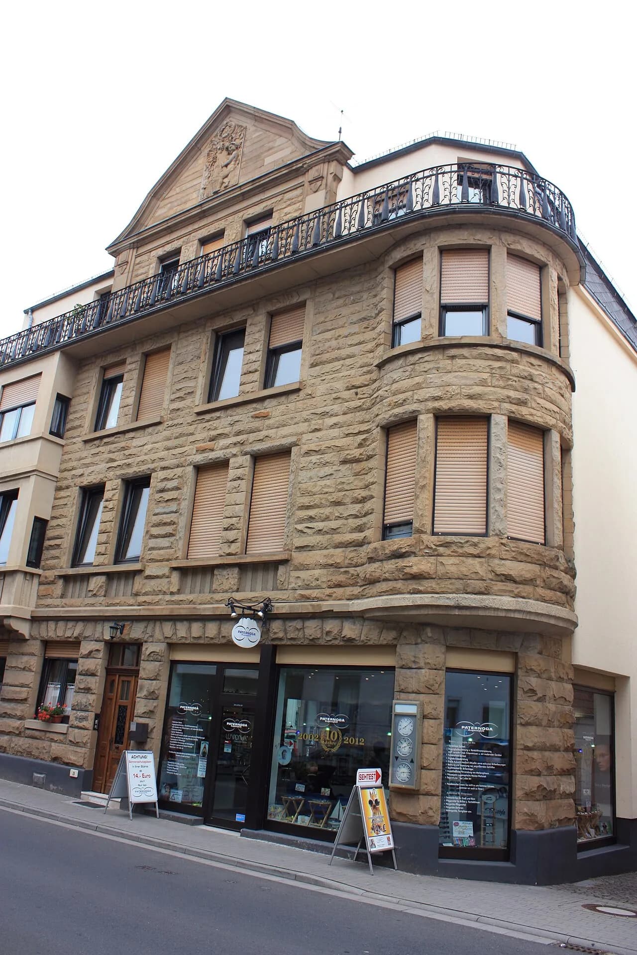 Historisches Eckhaus in der Grabenstraße in Flörsheim am Main