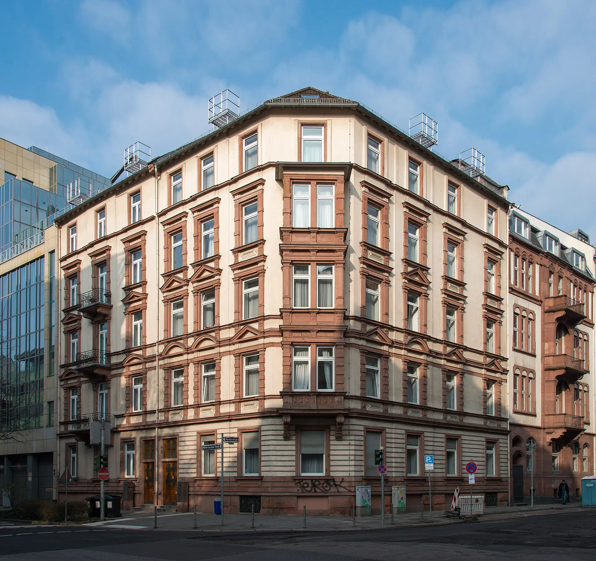 Eckhaus an der Wilhelm-Leuschner-Straße im Frankfurter Gutleutviertel