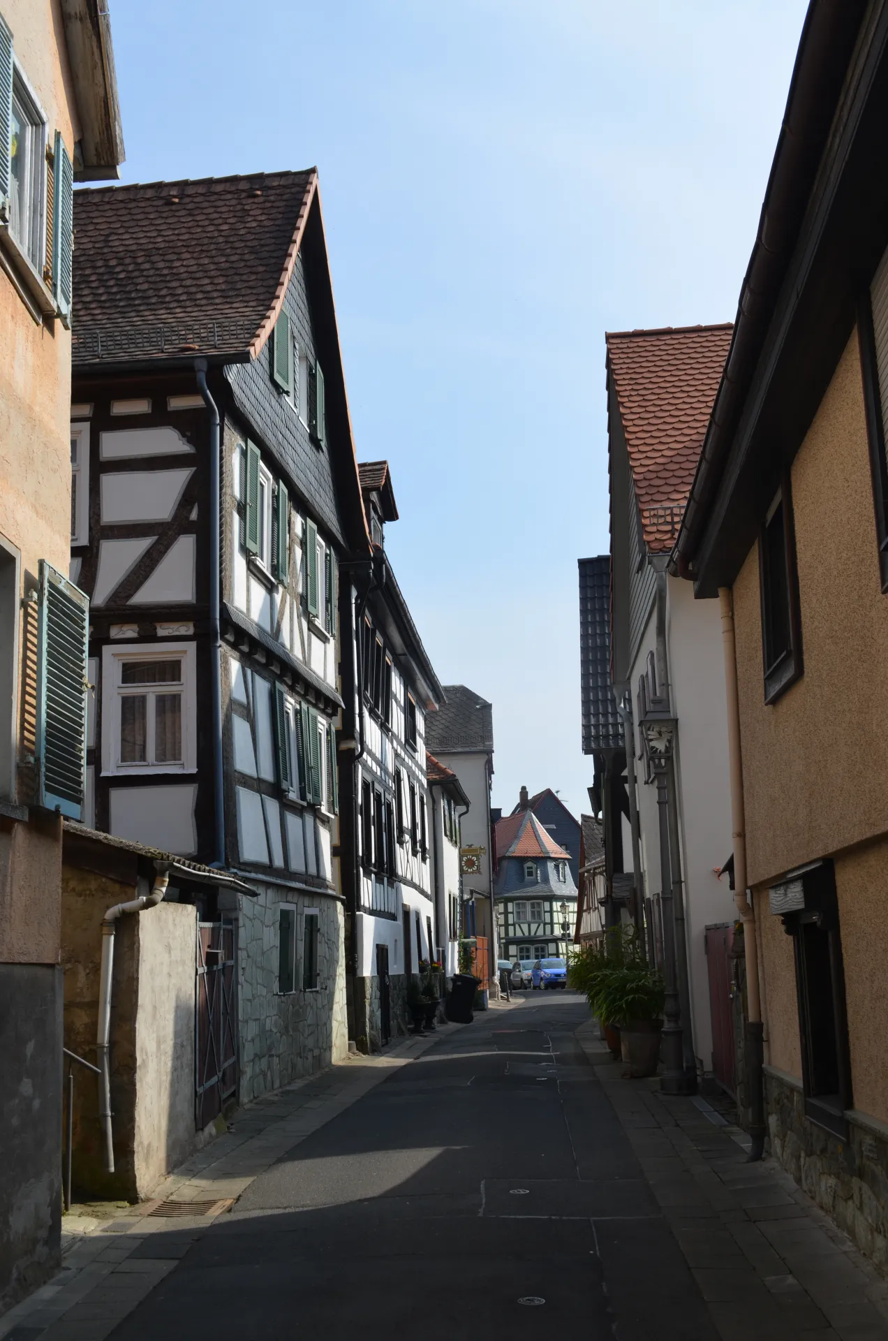 Blick durch die Eichenstraße in Kronberg im Taunus