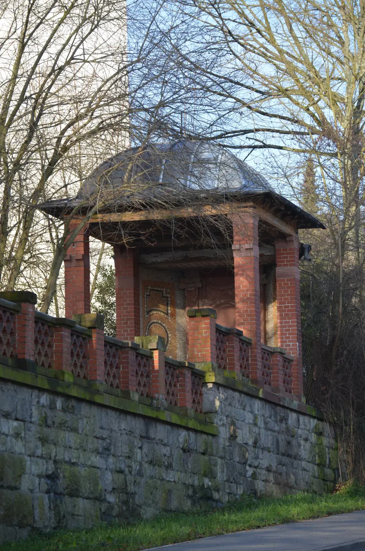 Einfriedung der Villa Andreae in Königstein im Taunus