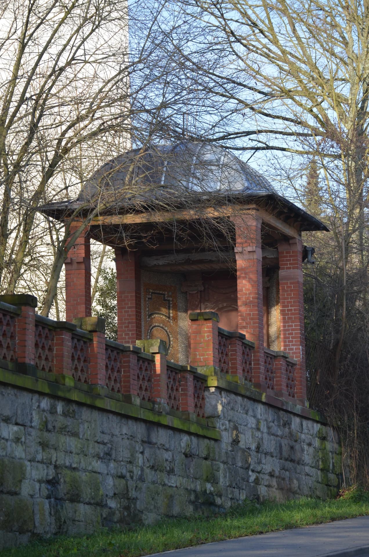 Einfriedung der Villa Andreae in Königstein im Taunus