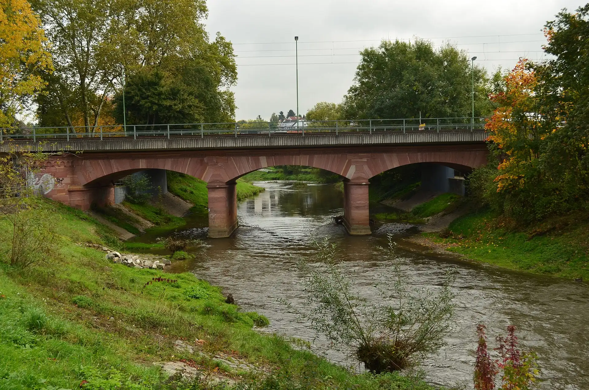 Eisenbahnbrücke über die Nidda in Bad Vilbel