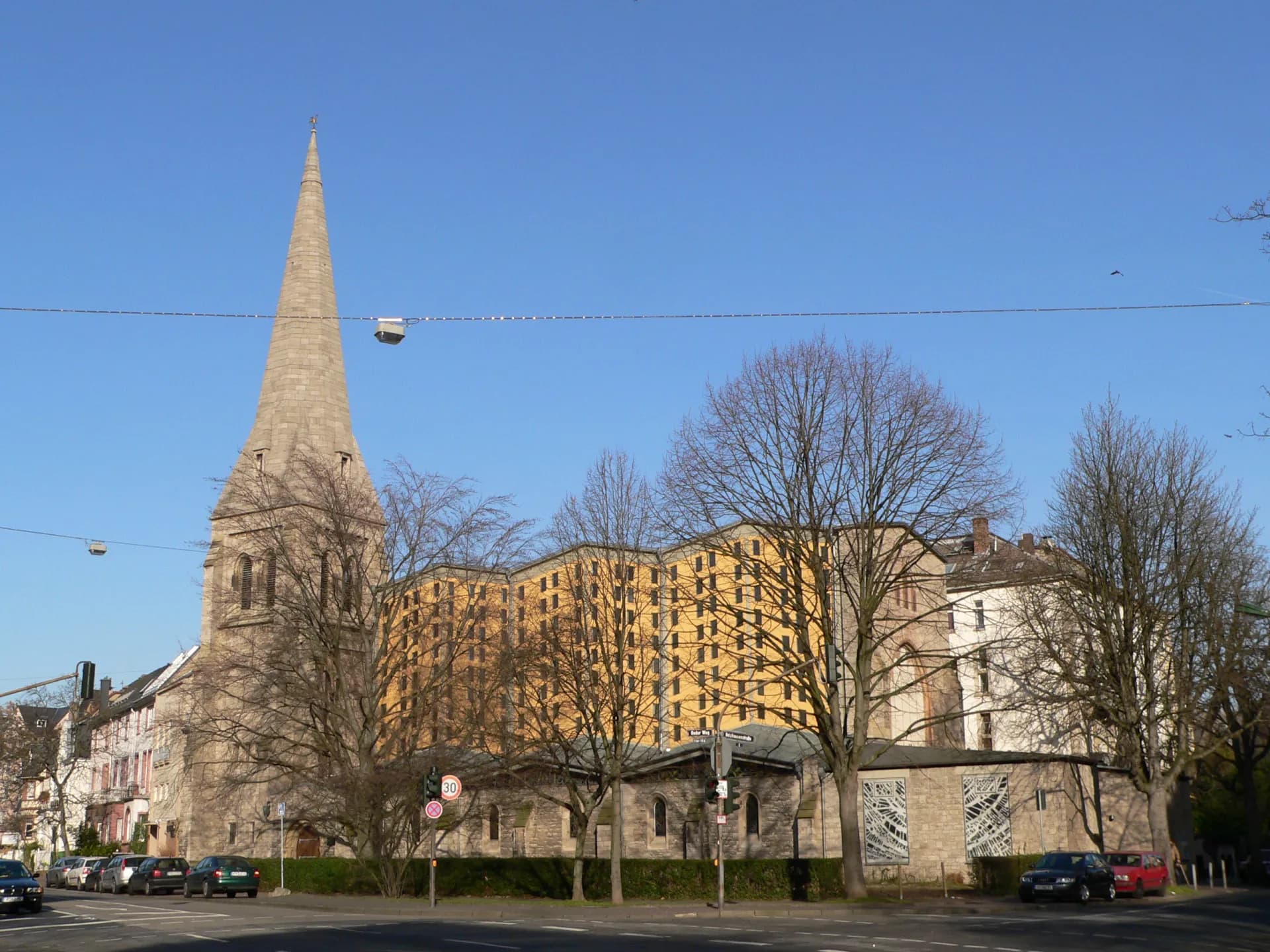 Epiphaniaskirche am Oeder Weg im Frankfurter Nordend