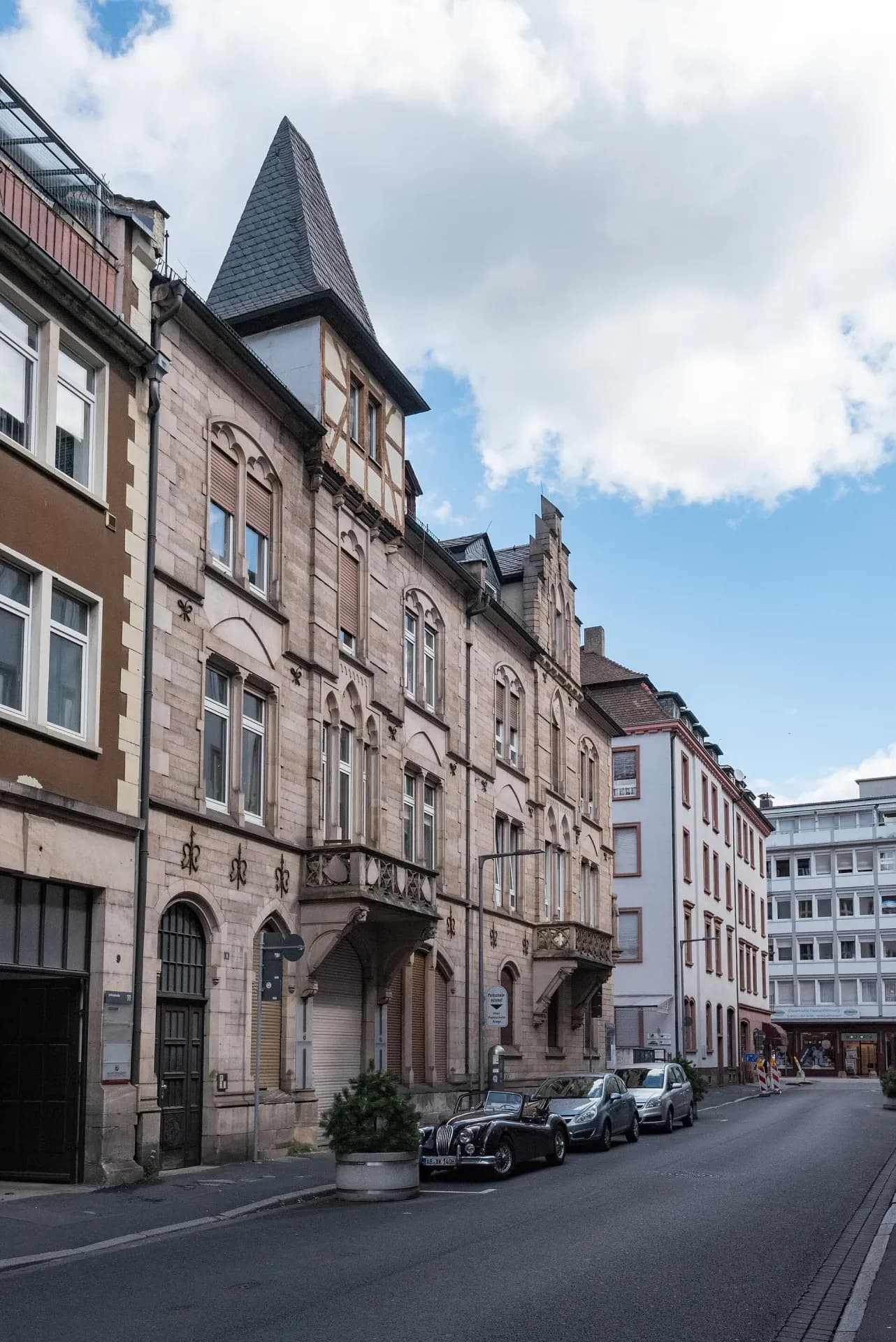 Gründerzeitzeile in der Erthalstraße 11 und 13 in Aschaffenburg