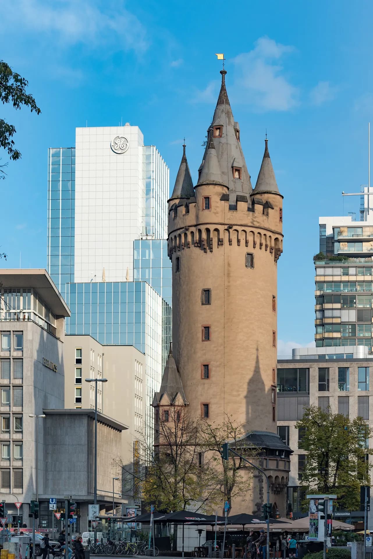 Eschenheimer Turm am Eschenheimer Tor in Frankfurt
