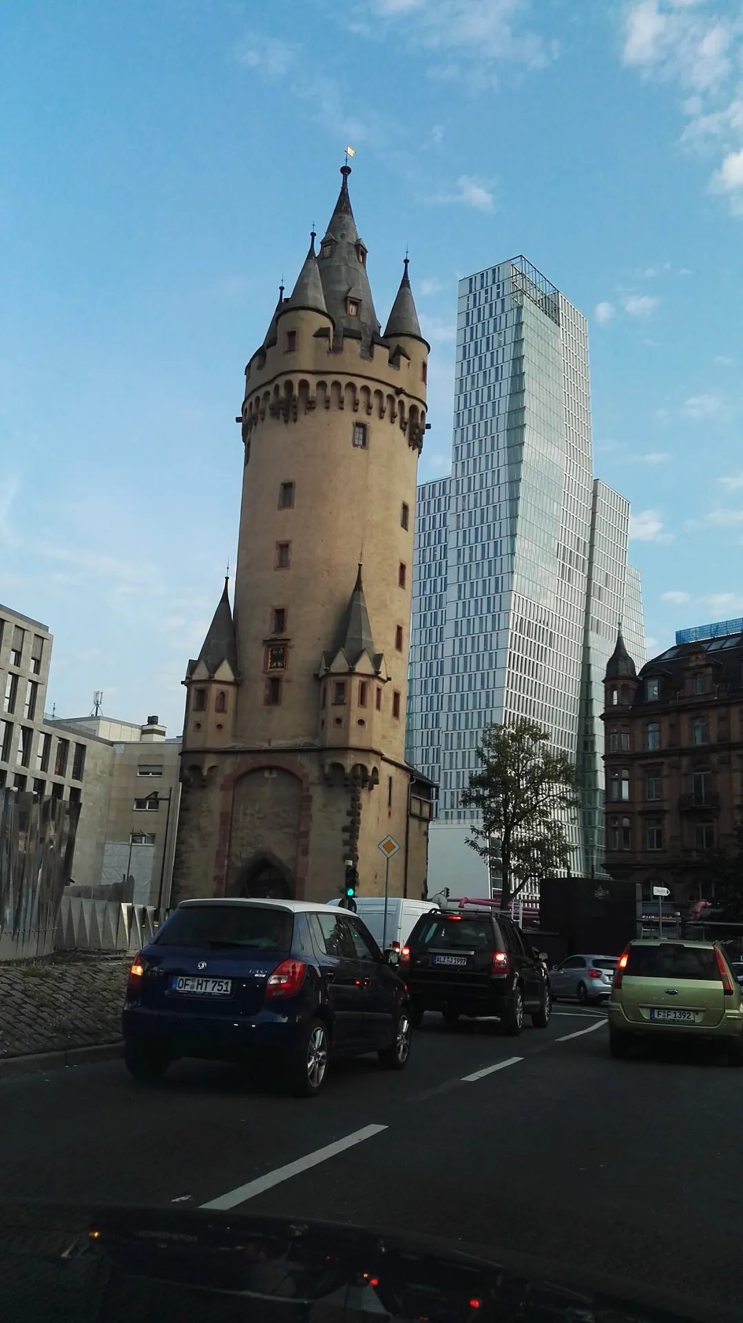 Eschenheimer Turm in der Frankfurter Innenstadt