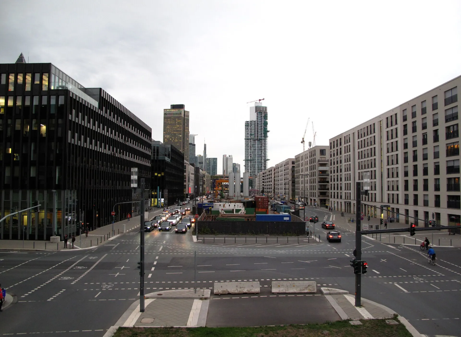 Östliche Europa-Allee im Frankfurter Gallus
