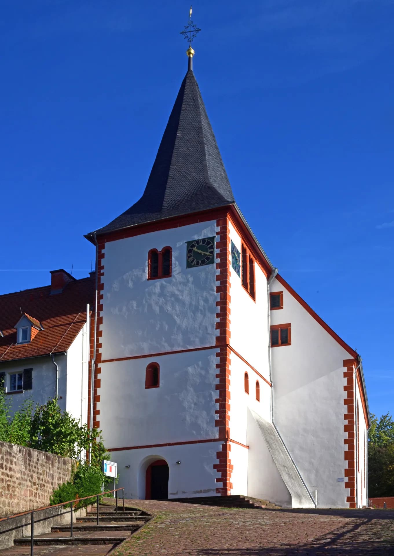 Evangelische Kirche am Kirchberg in Höchst im Odenwald