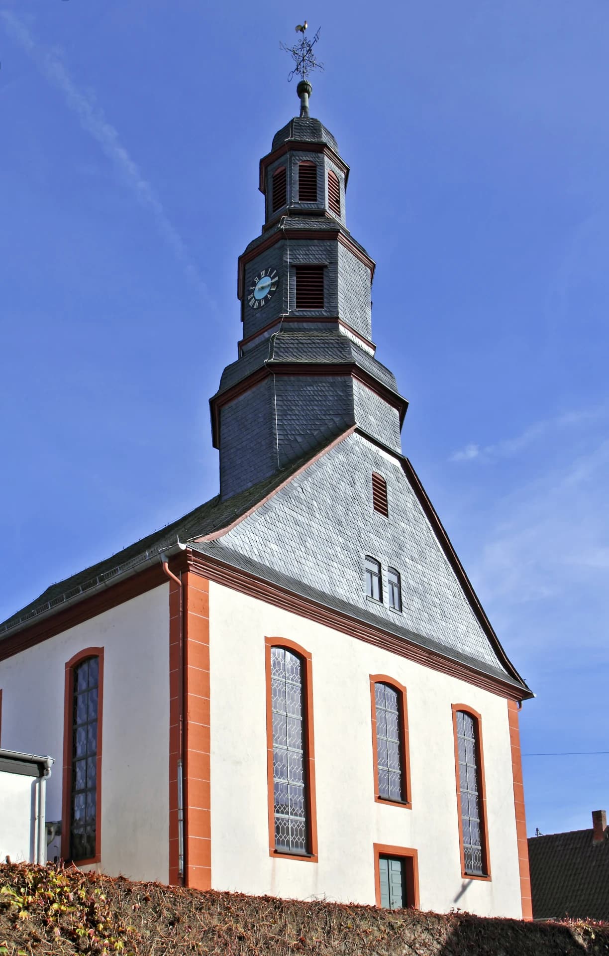 Evangelische Kirche im Ortsteil Langen-Bergheim in Hammersbach