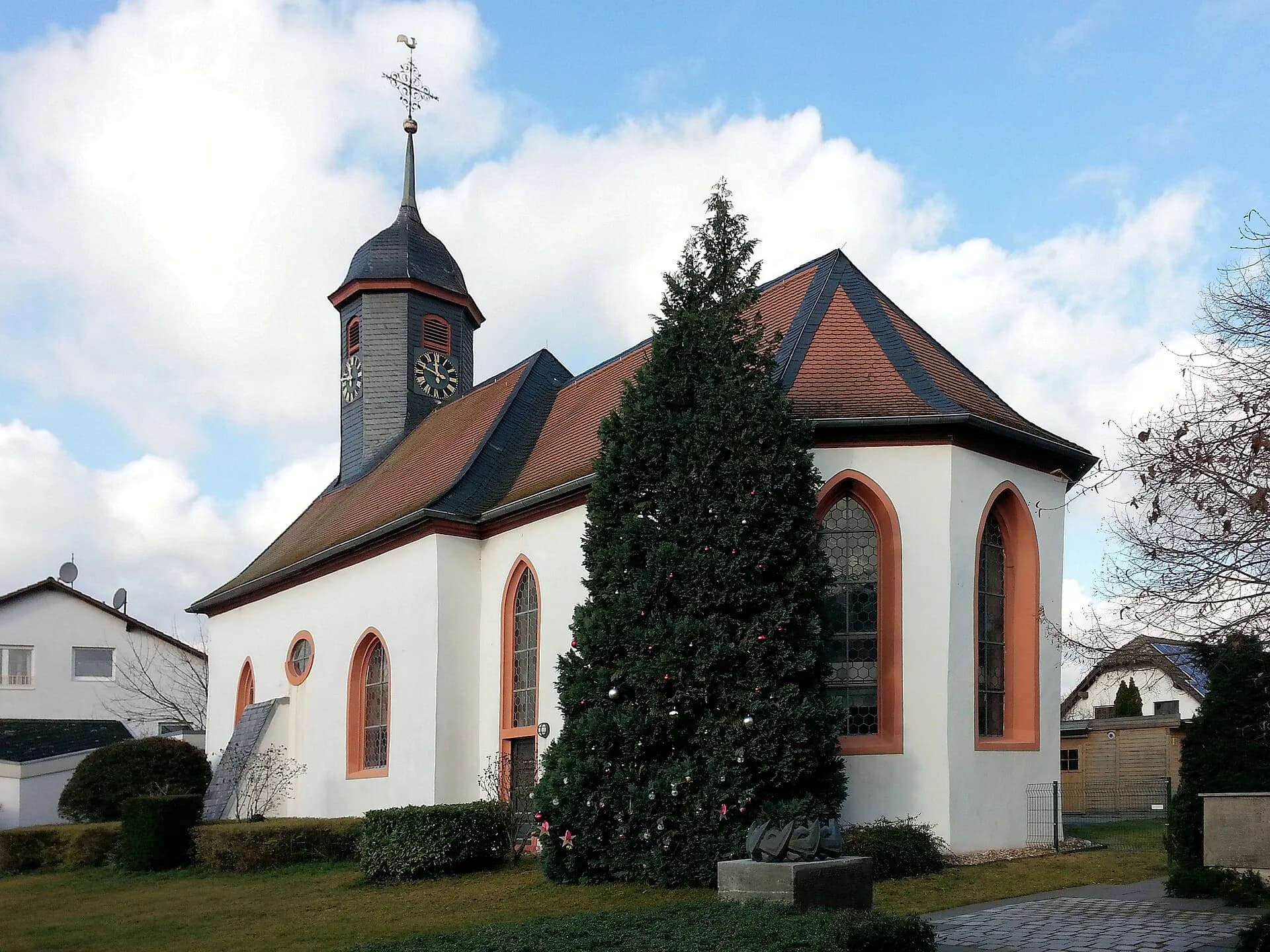 Evangelische Kirche mit Glockenturm in Erzhausen