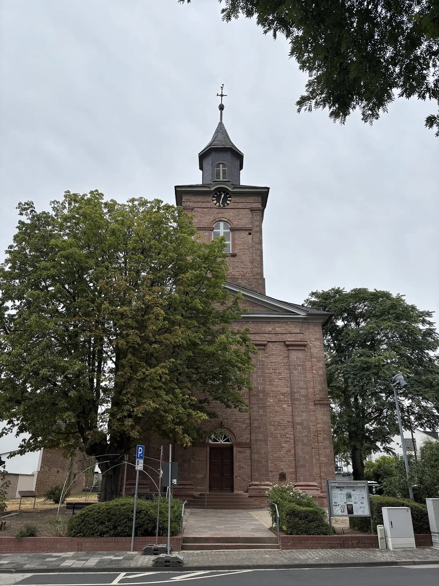 Evangelische Kirche in Oberliederbach in Liederbach am Taunus
