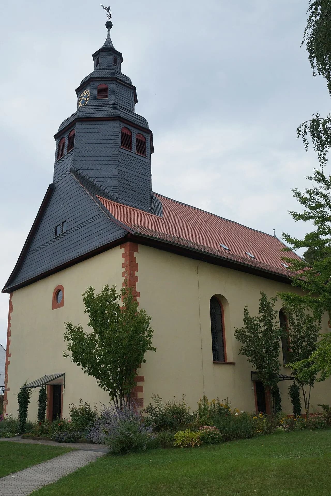 Evangelische Pfarrkirche in Okarben, Karben