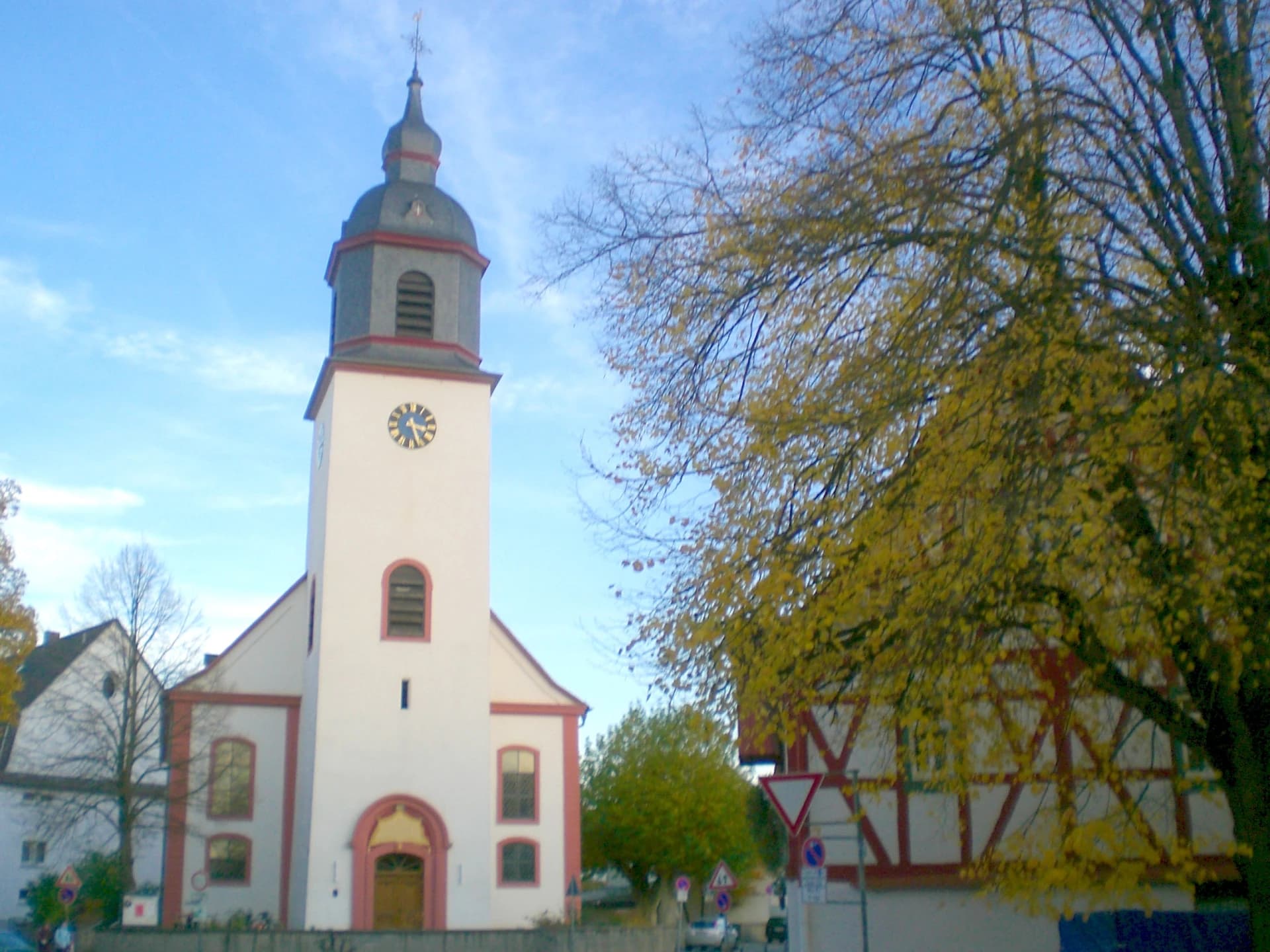 Kirchturm der evangelischen Stadtkirche in Pfungstadt
