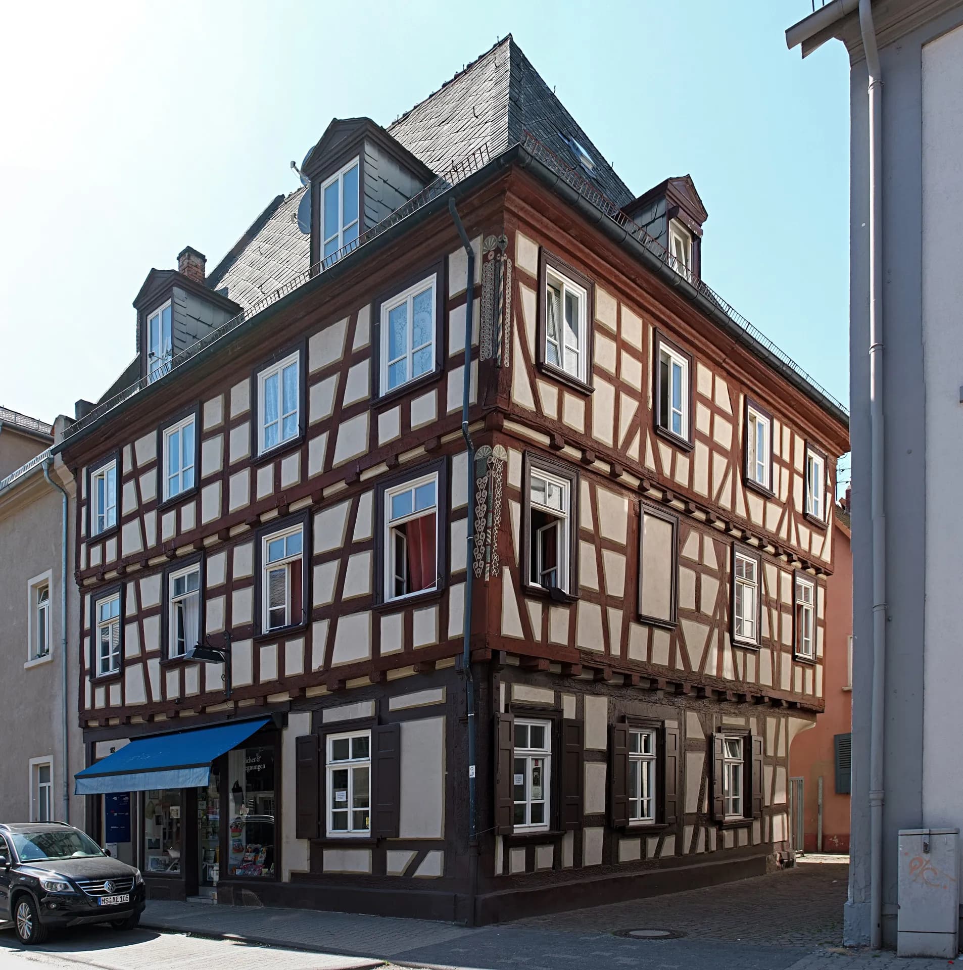Fachwerk-Eckhaus an der Bolongarostraße in Frankfurt Höchst