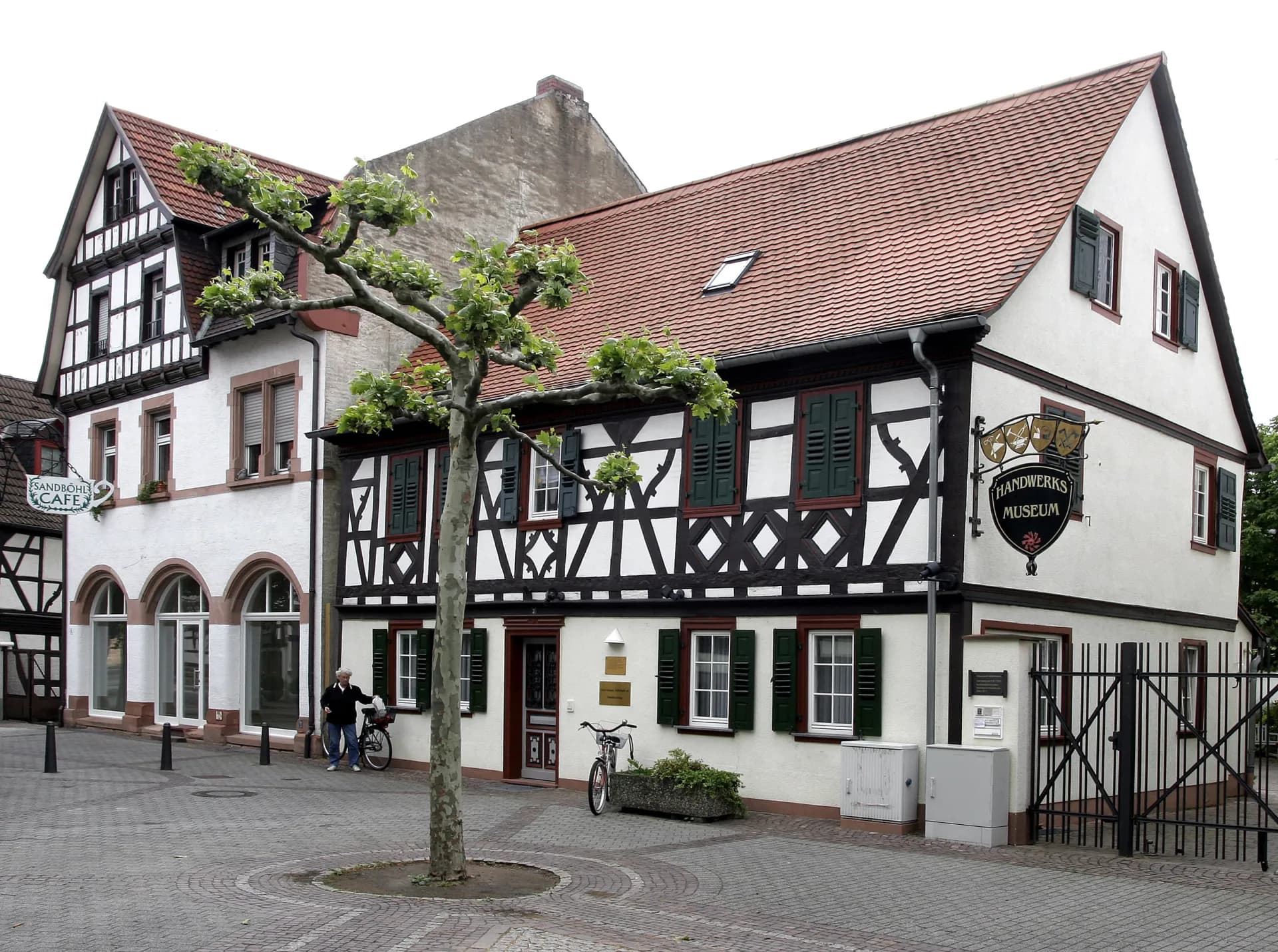Fachwerkensemble mit Gaststätte in Groß-Gerau