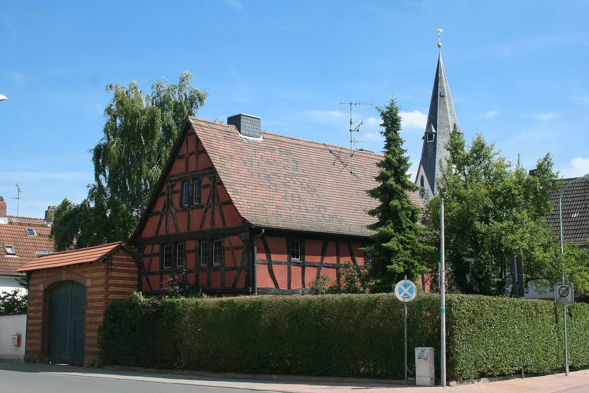 Fachwerkhaus an der Bahnhofstraße in Rodgau-Weiskirchen