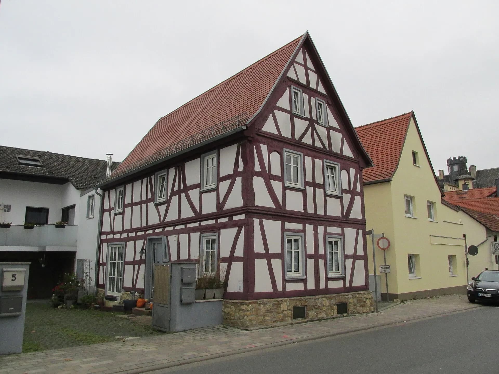 Fachwerkhaus an der Bahnhofstraße in Groß-Karben, Karben