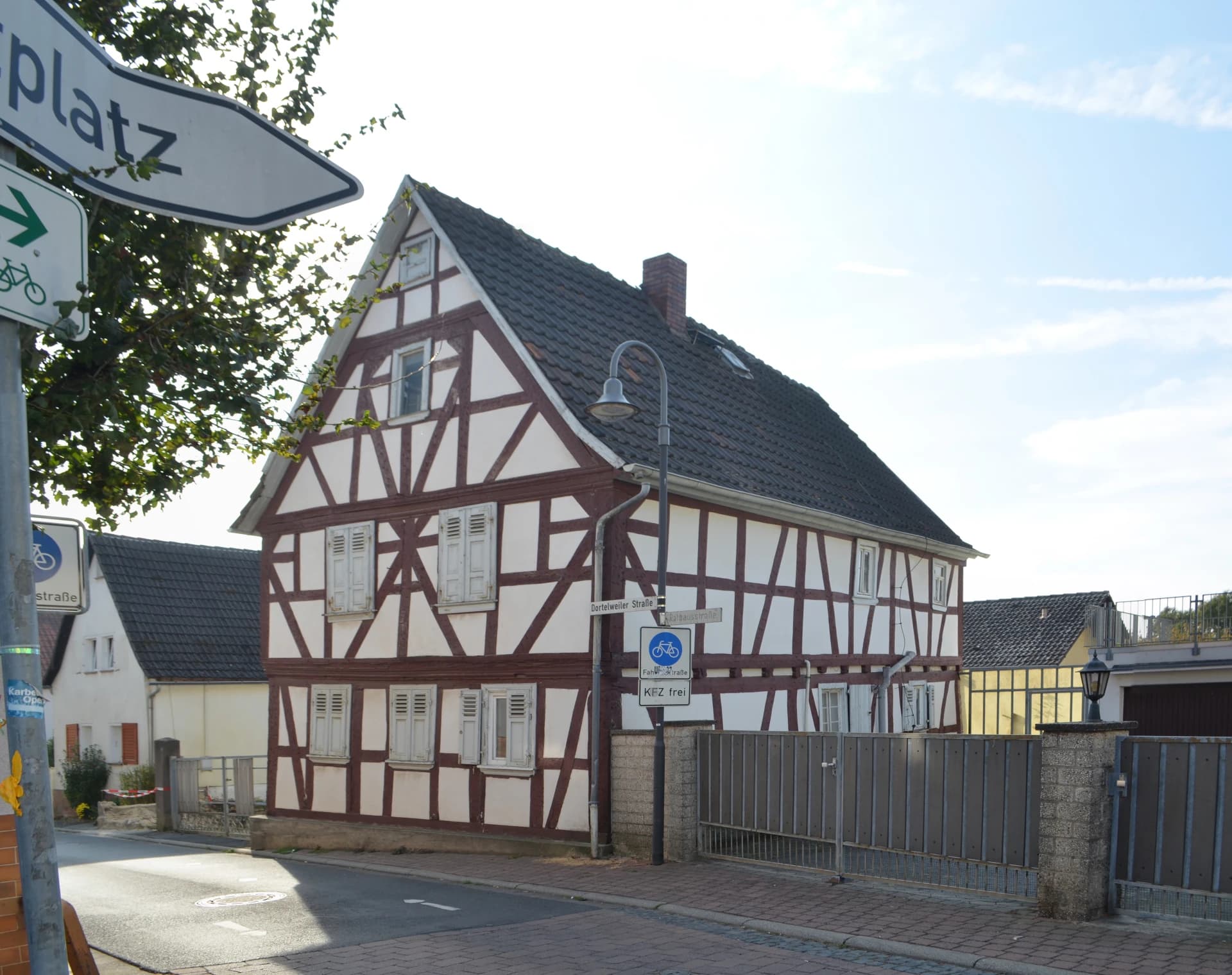 Fachwerkhaus an der Dortelweiler Straße in Klein-Karben, Karben