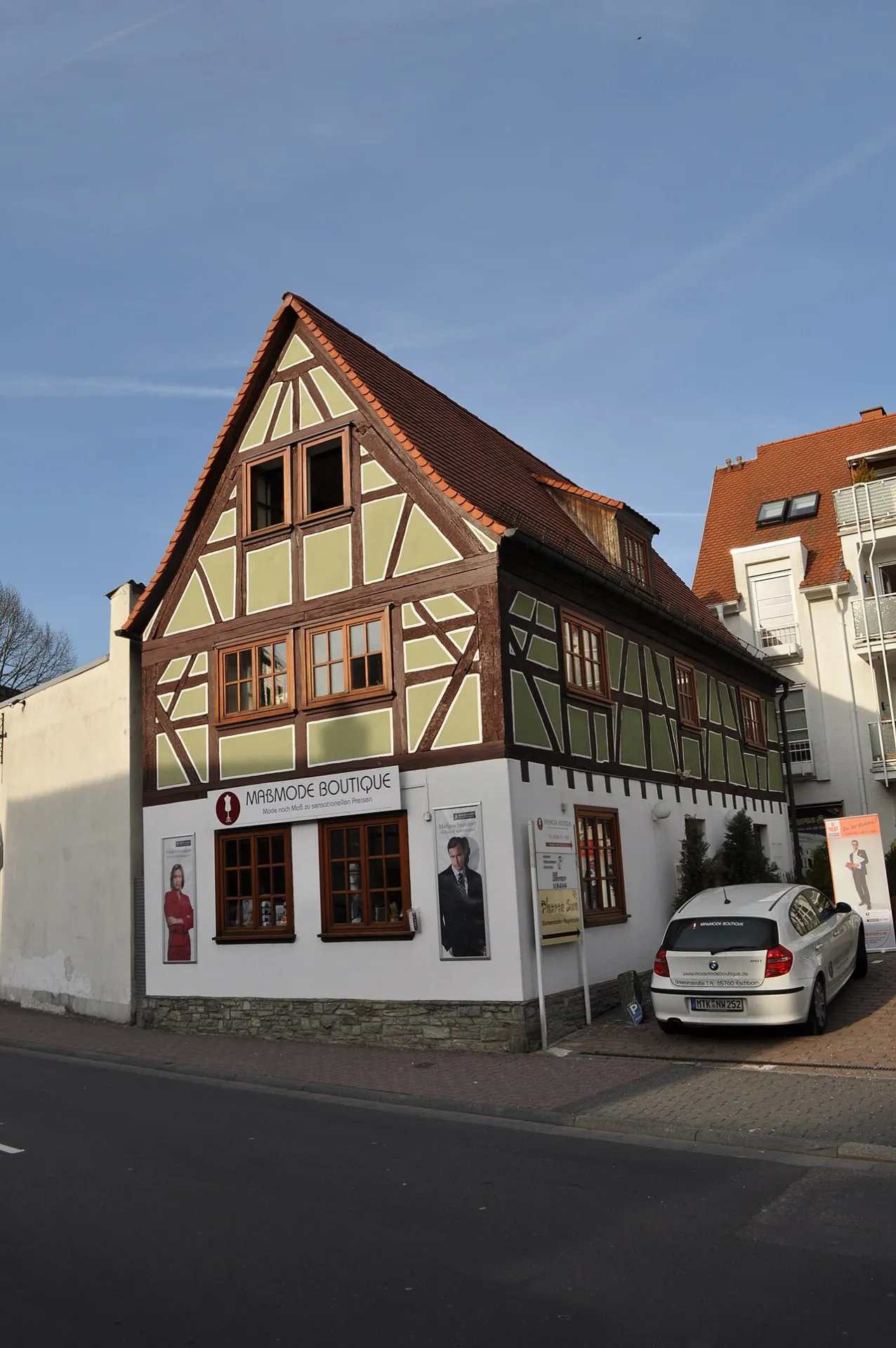 Fachwerkhaus an der Ecke Unterortstraße in Eschborn